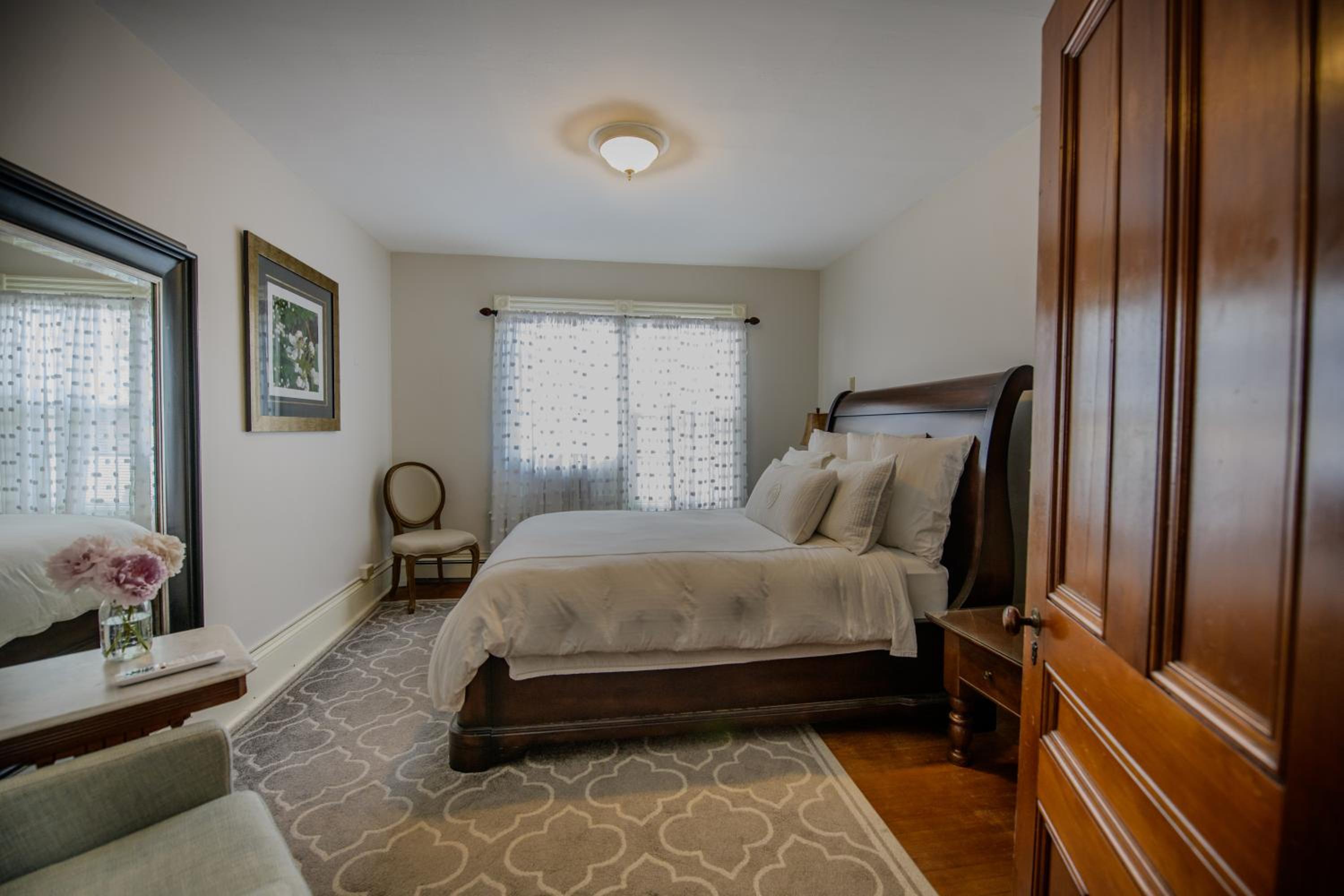 254 South Union Street Guest House view 3
