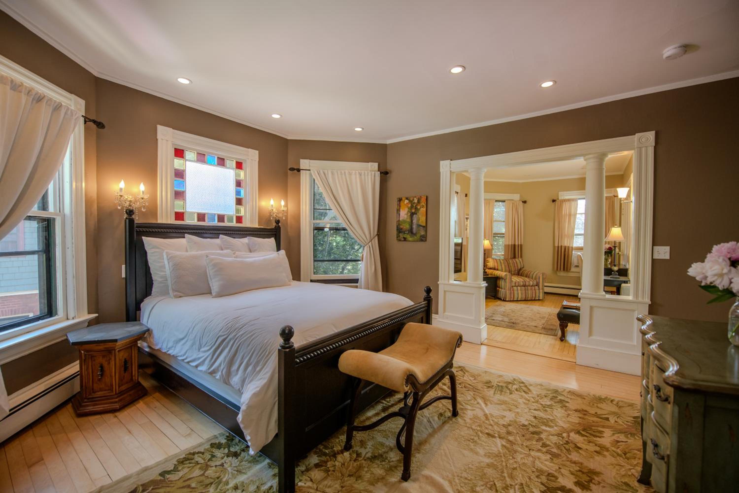 254 South Union Street Guest House view 2