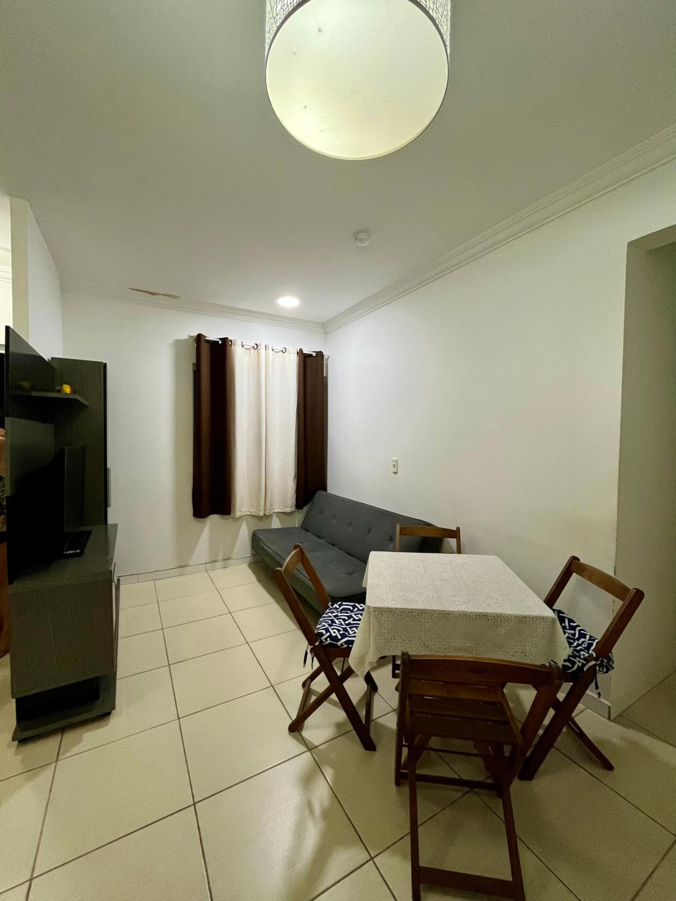 Apto 2 dorm com garagem