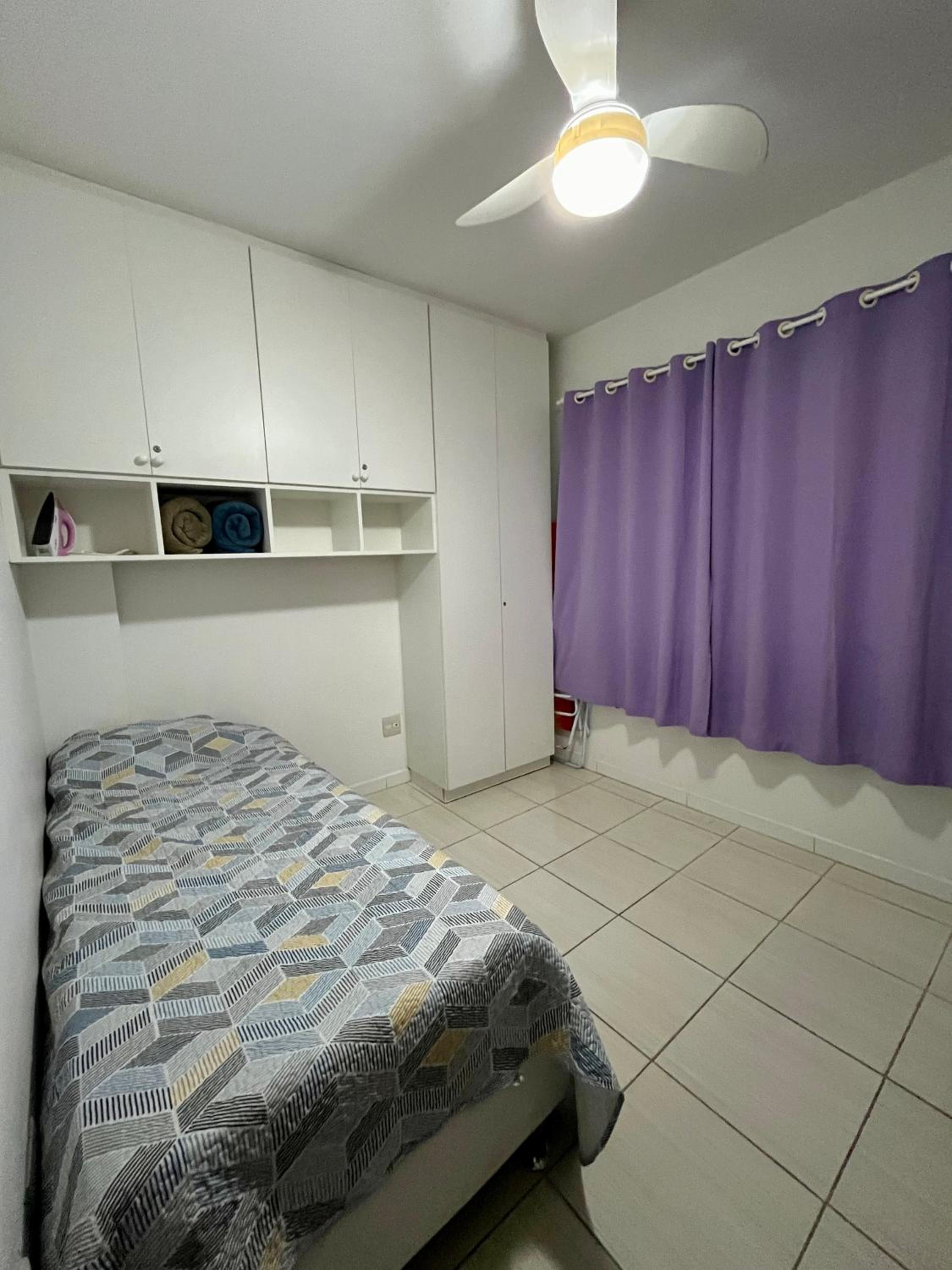 Apto 2 dorm com garagem