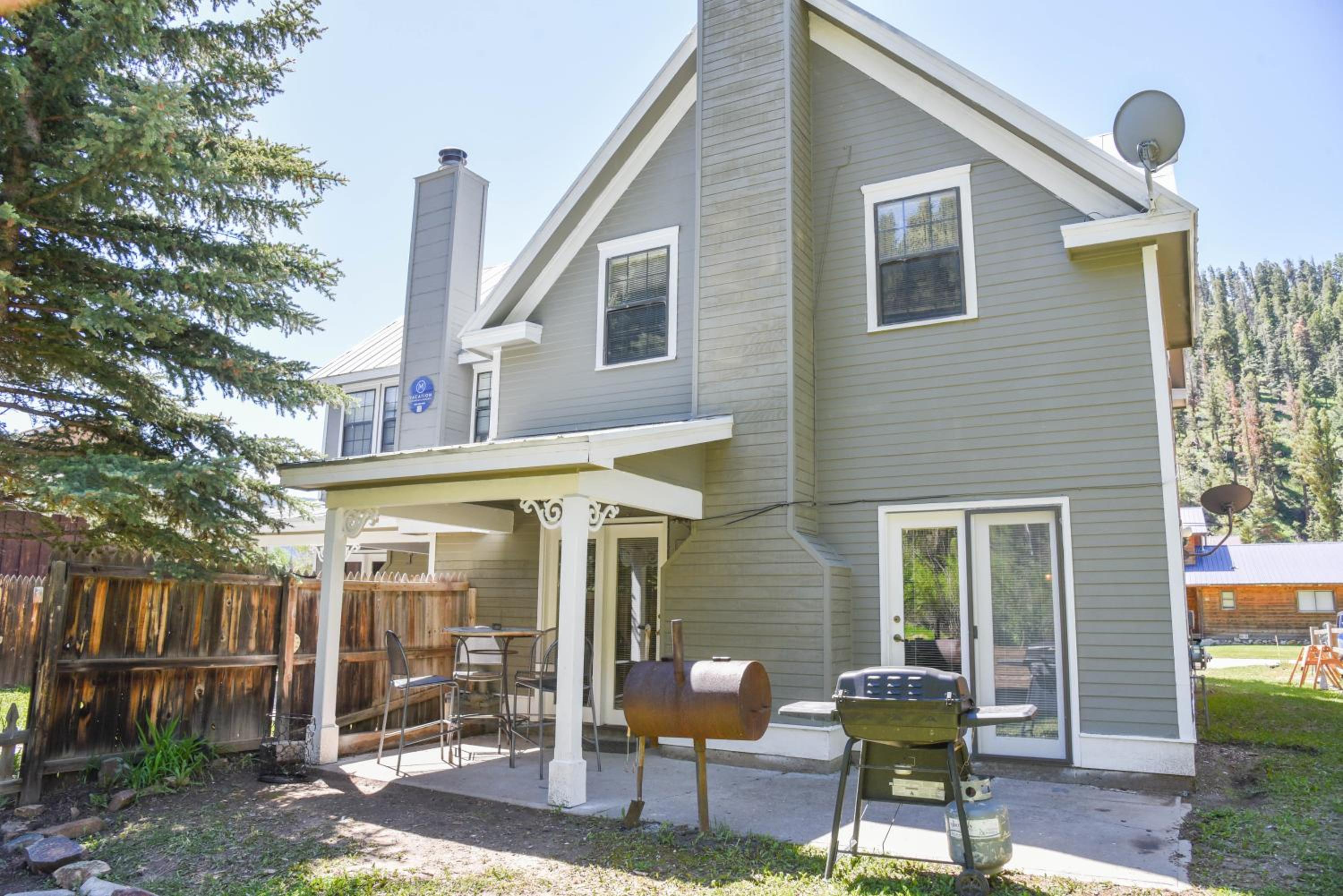 Peaceful Rivers Edge On Tenderfoot With High Speed Wifi view 3