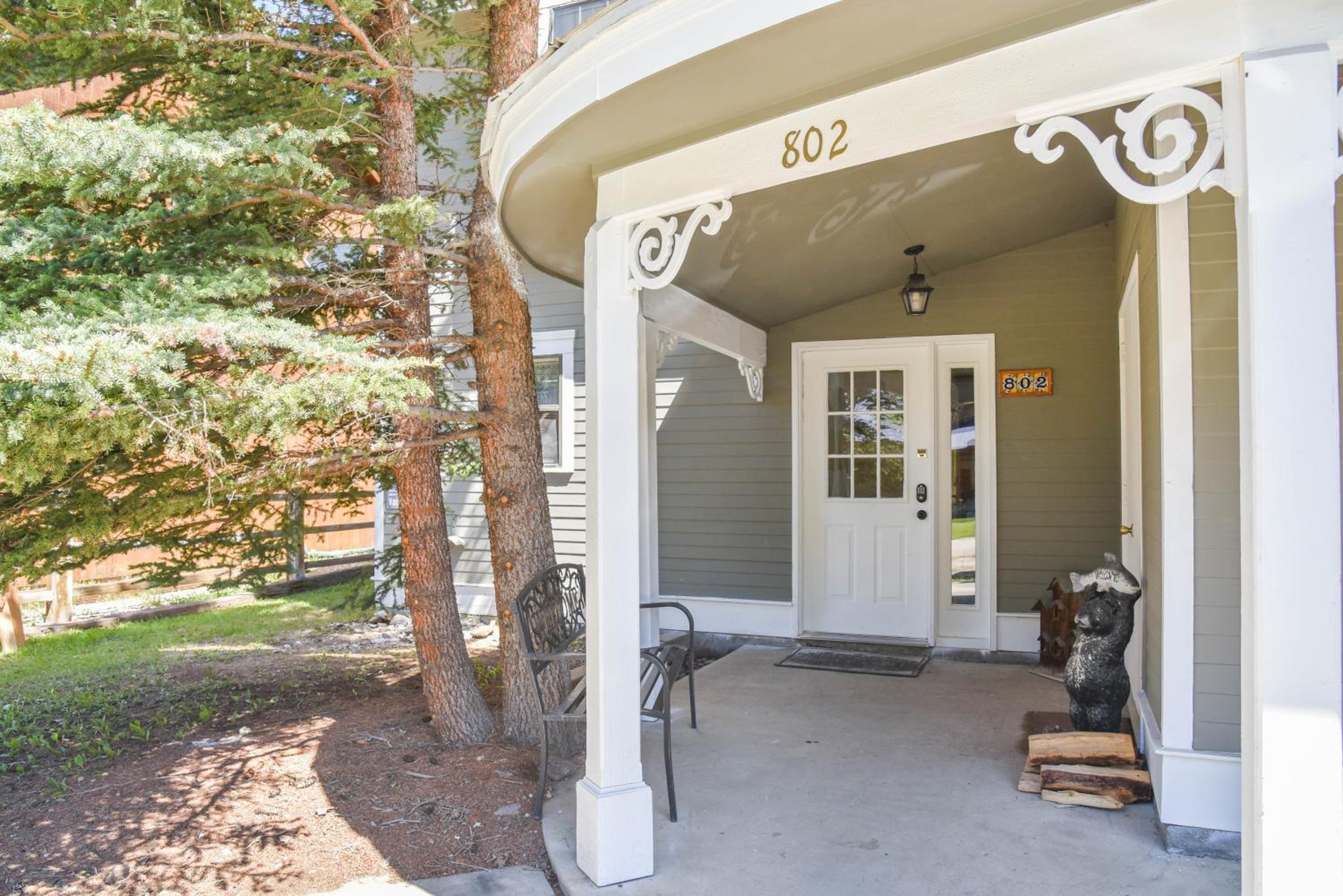Peaceful Rivers Edge On Tenderfoot With High Speed Wifi view 4