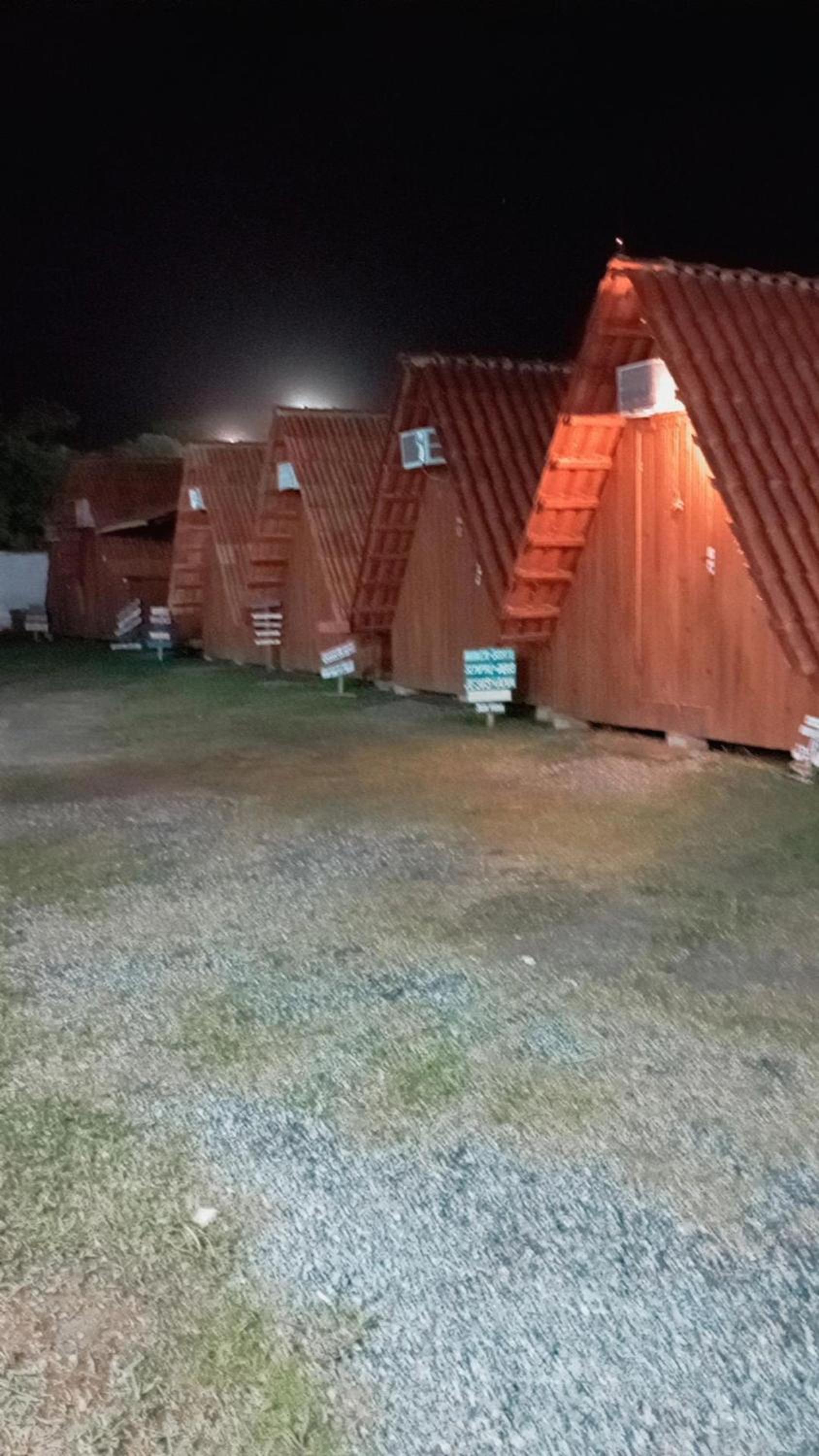 Cabana 1 a 10 minutos do Parque Beto Carrero (trazer cobertor r toalhas)