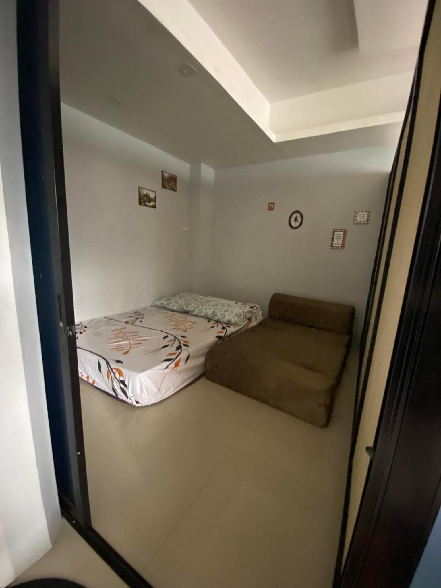 TonCil HomeStay fan room view 3