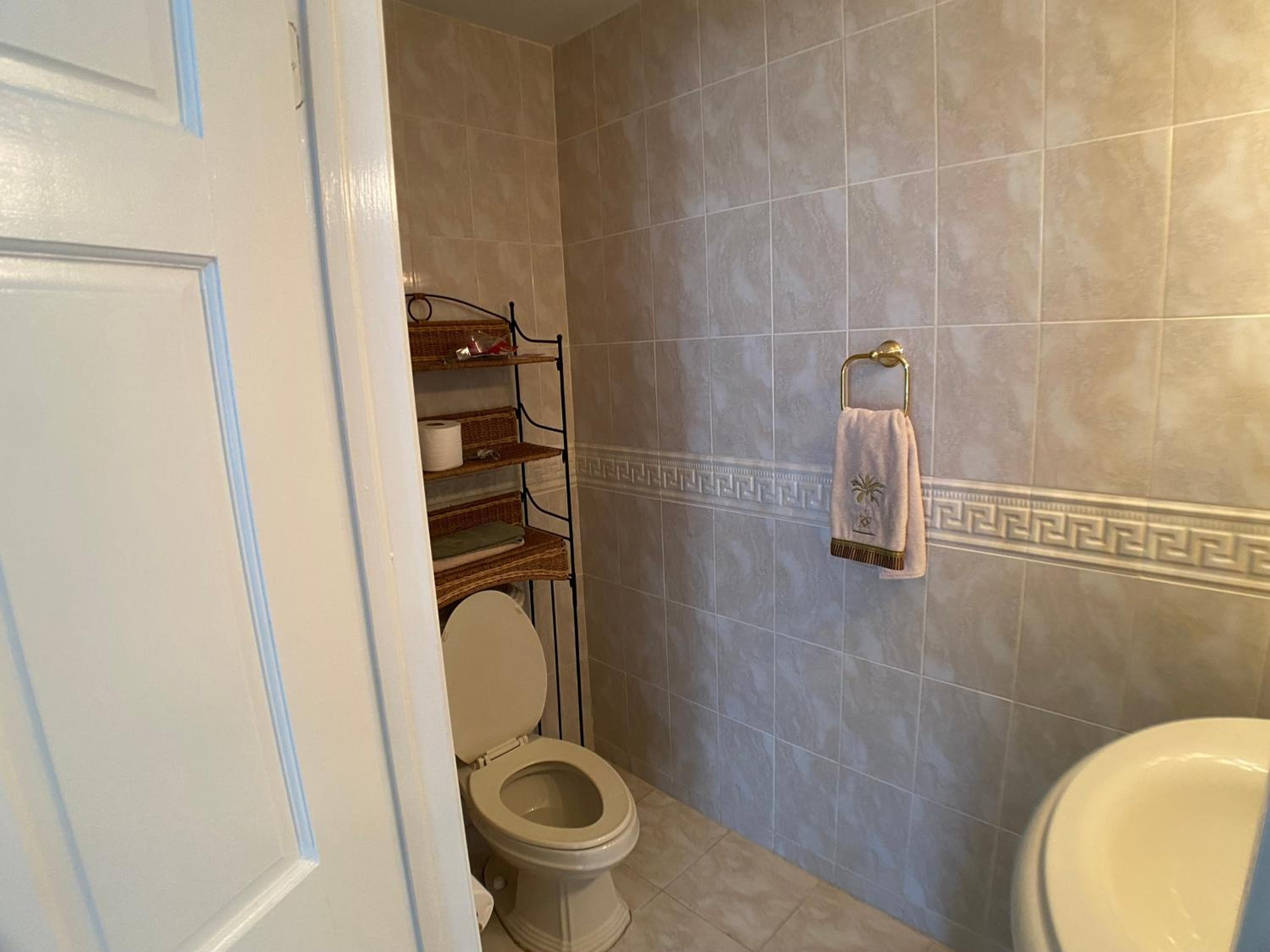 Grand Bahama Island - Freeport Vacations - Pretty Bahama Style Home on Crystal Clear Canal - Property Image 3