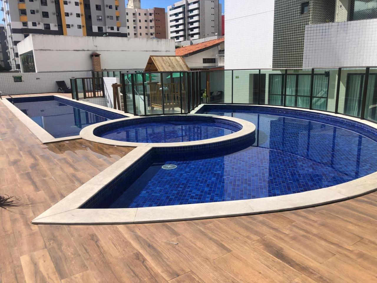 Luxor Double Aluguel por Temporada com Varanda Gourmet contendo churrasqueira e frigobar, Vista panorâmica da Ponta Verde! 2 quartos com split, 2 banheiros