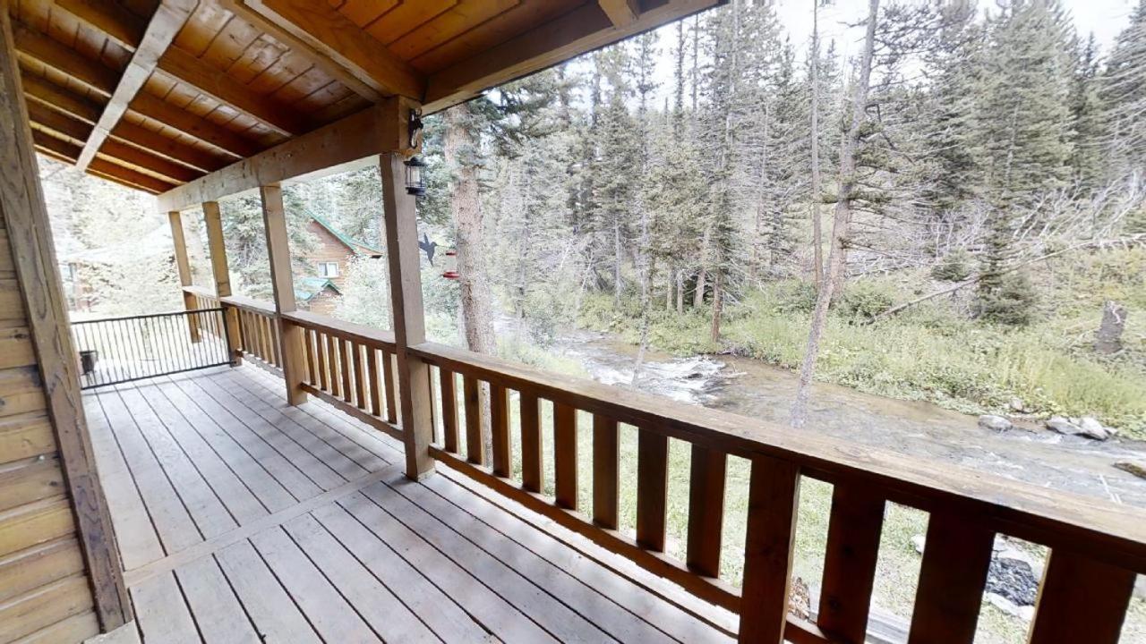 Big Elk Horn Lodge- Pet Friendly - WiFi - On the River - Fireplace - Game Room view 3
