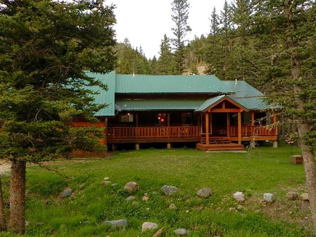 Big Elk Horn Lodge- Pet Friendly - WiFi - On the River - Fireplace - Game Room view 5