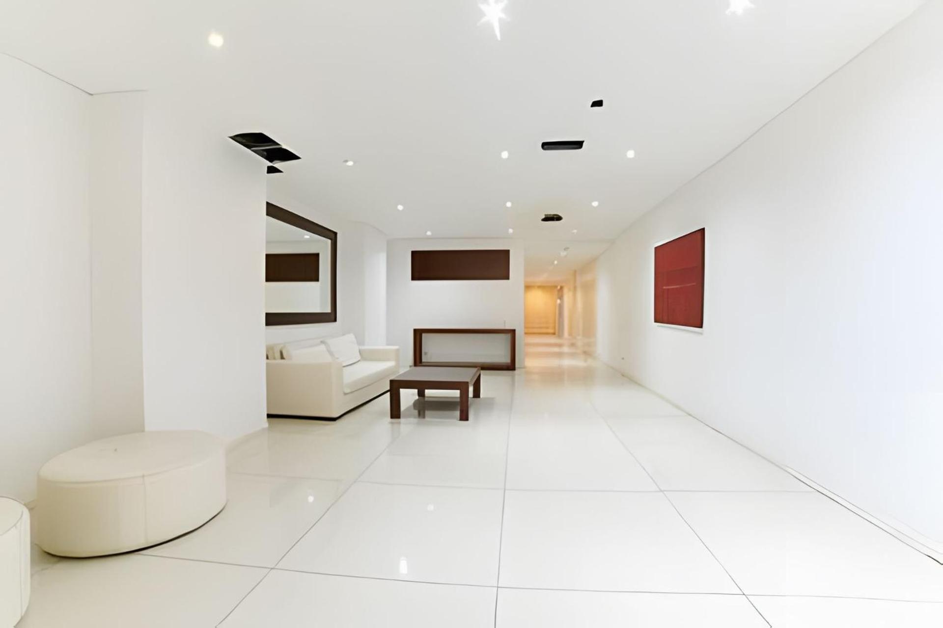 Moderno studio con pileta y gym