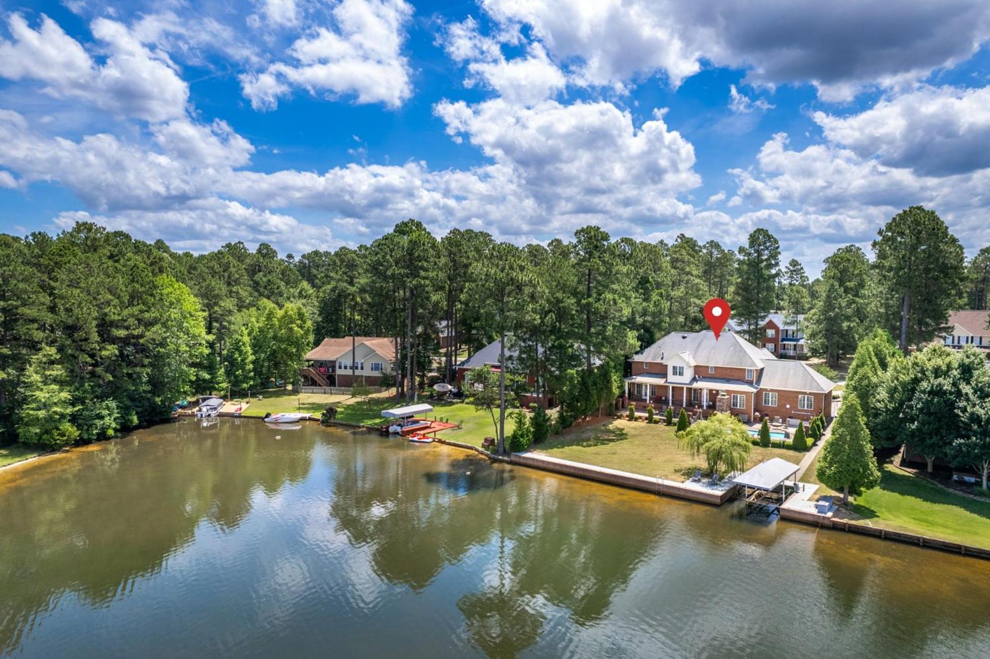 Sanford Vacations - WaterEdge Lake House - Property Image 65