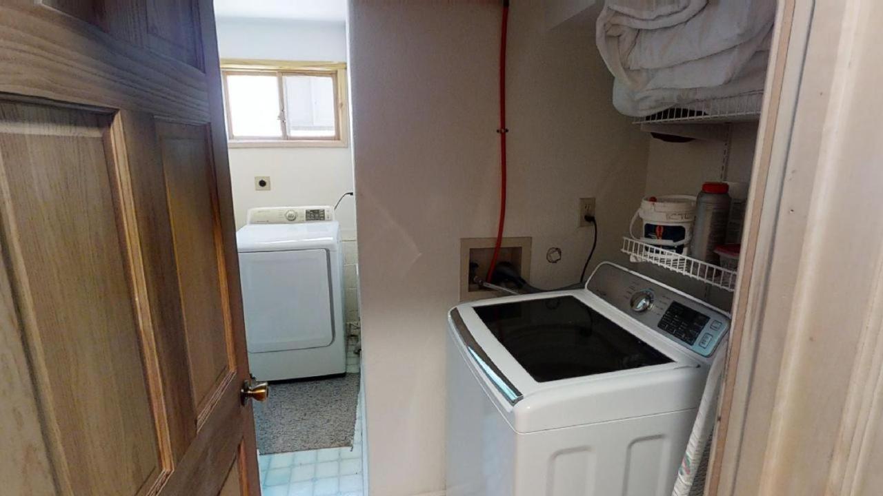 Caribel Trail Lodge - Hot Tub - Grill - Satellite - WiFi - Washer - Dryer - Garage Access view 2