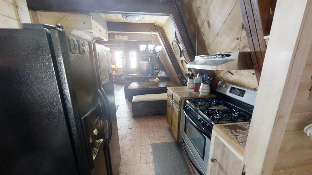 Claim Jumper A-Frame 5 - Pet Friendly - WiFi - Cable - Grill - Gas Fireplace view 2