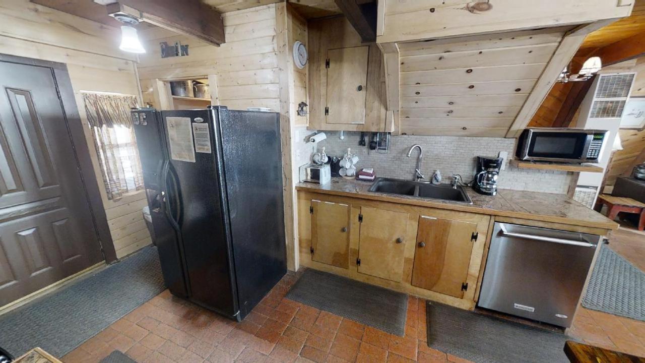 Claim Jumper A-Frame 5 - Pet Friendly - WiFi - Cable - Grill - Gas Fireplace view 3