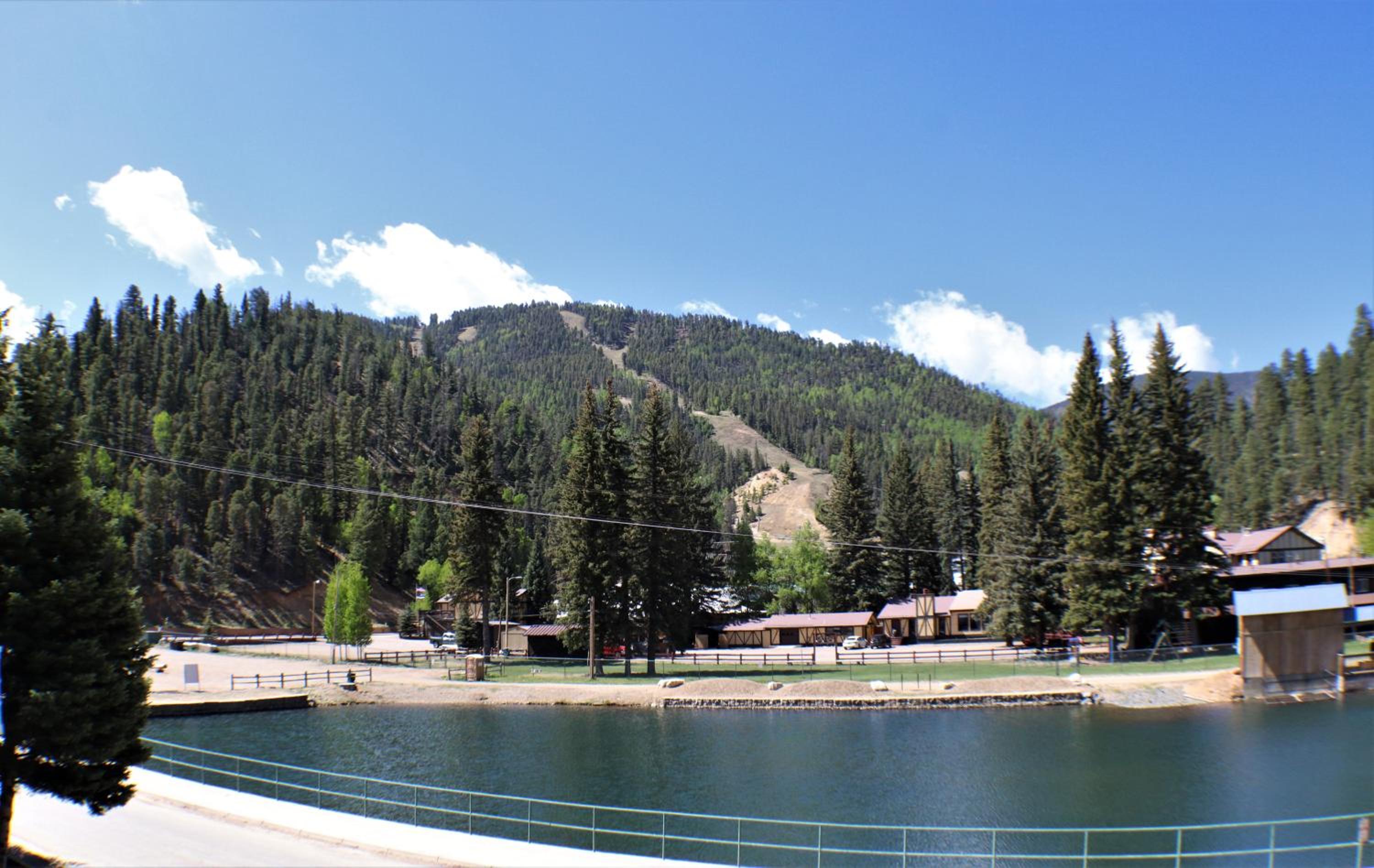 Claim Jumper Townhouse 05 - On the River - Across from the Fishing Ponds - WiFi - Cable - Near Ski Area - Wood Burning Fireplace view 3