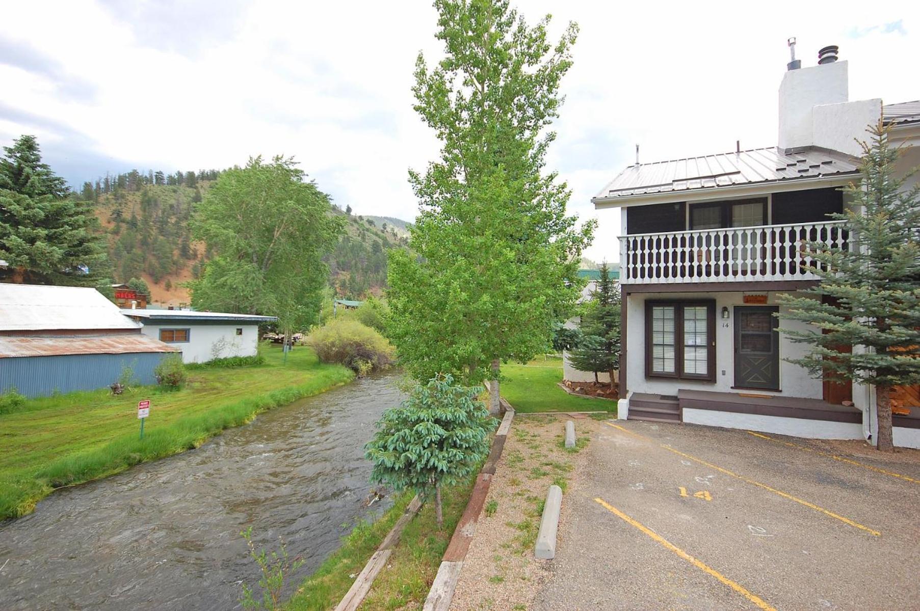 Claim Jumper Townhouse 14 - On The River - Across from the Fishing Ponds - In Town - Near The Ski Area - Fireplace - WiFi - Sate view 2