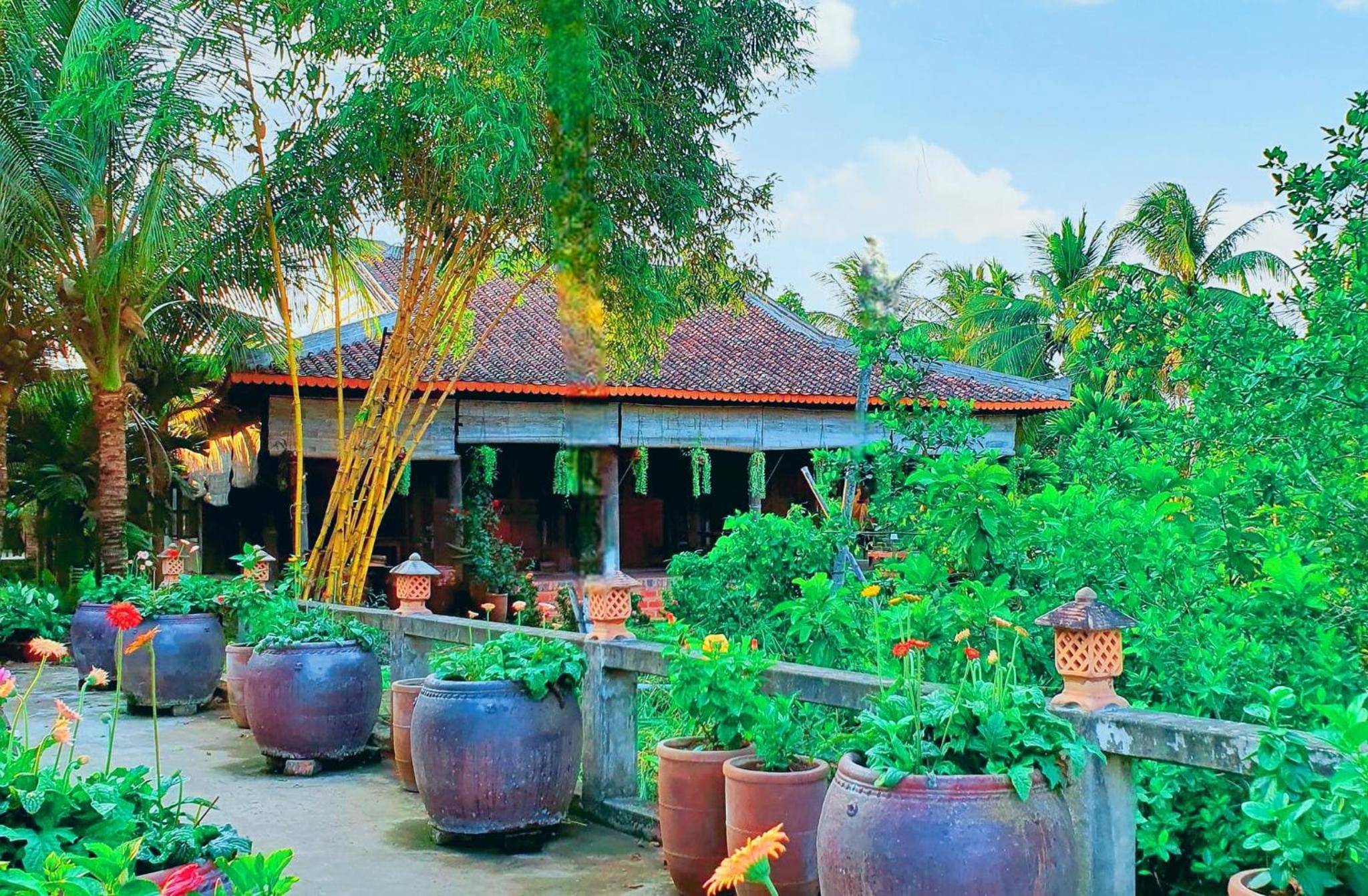 Út Quỳnh Homestay