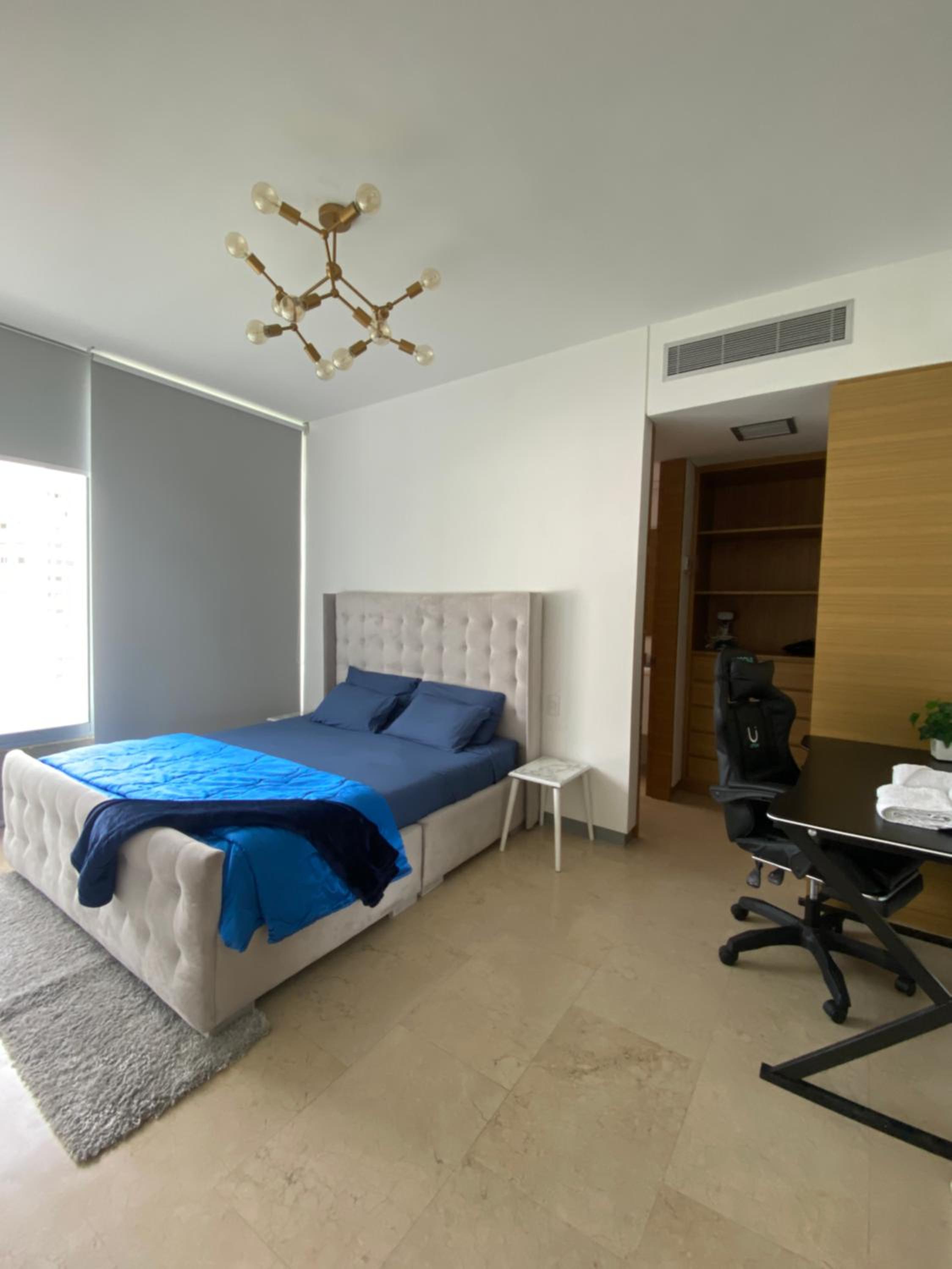 Apartamento de lujo 2 H 2 B vistas de todas las Caracas view 4