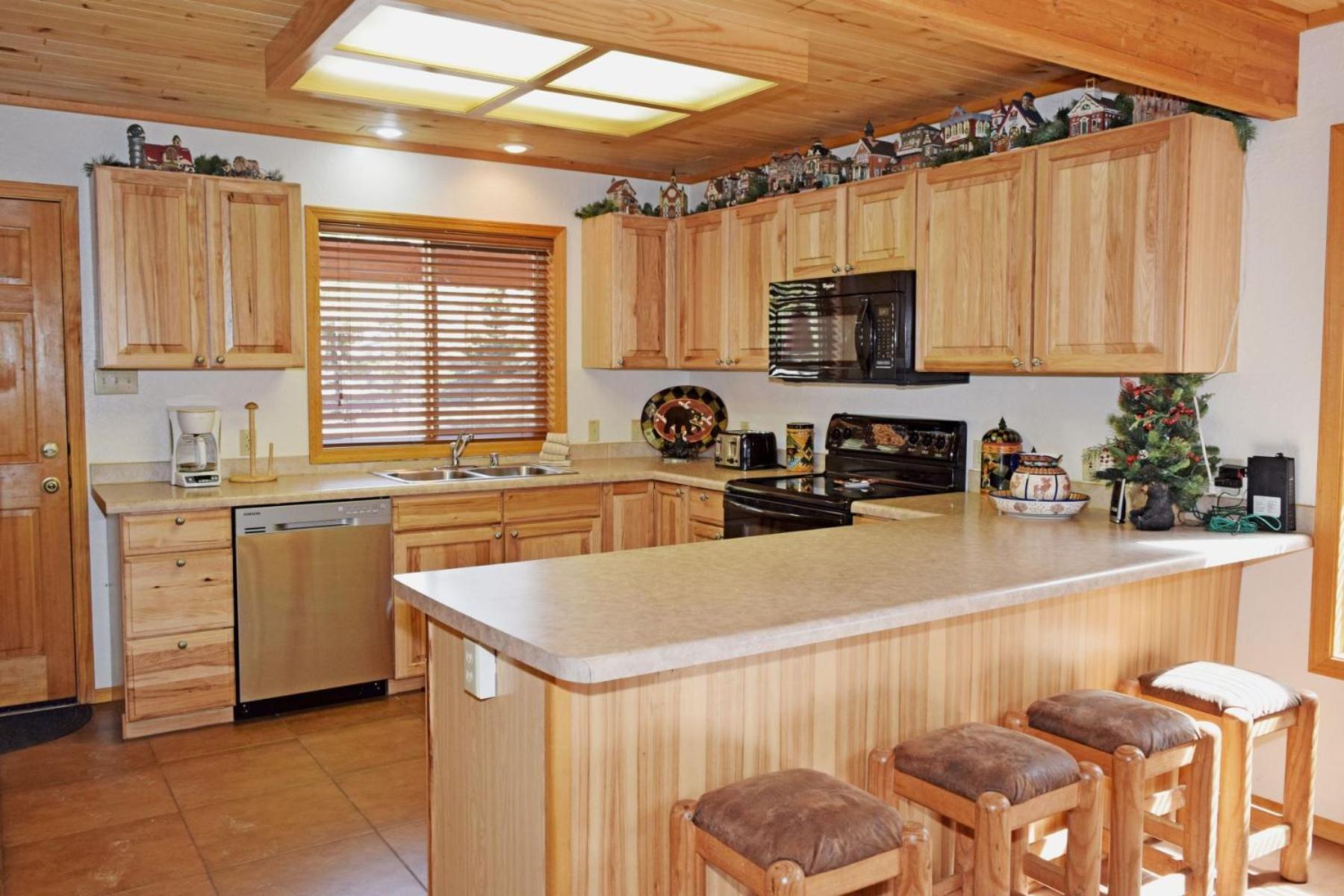 Deer Mountain Lodge - Hot Tub - WiFi - Washer - Dryer - Fireplace view 2