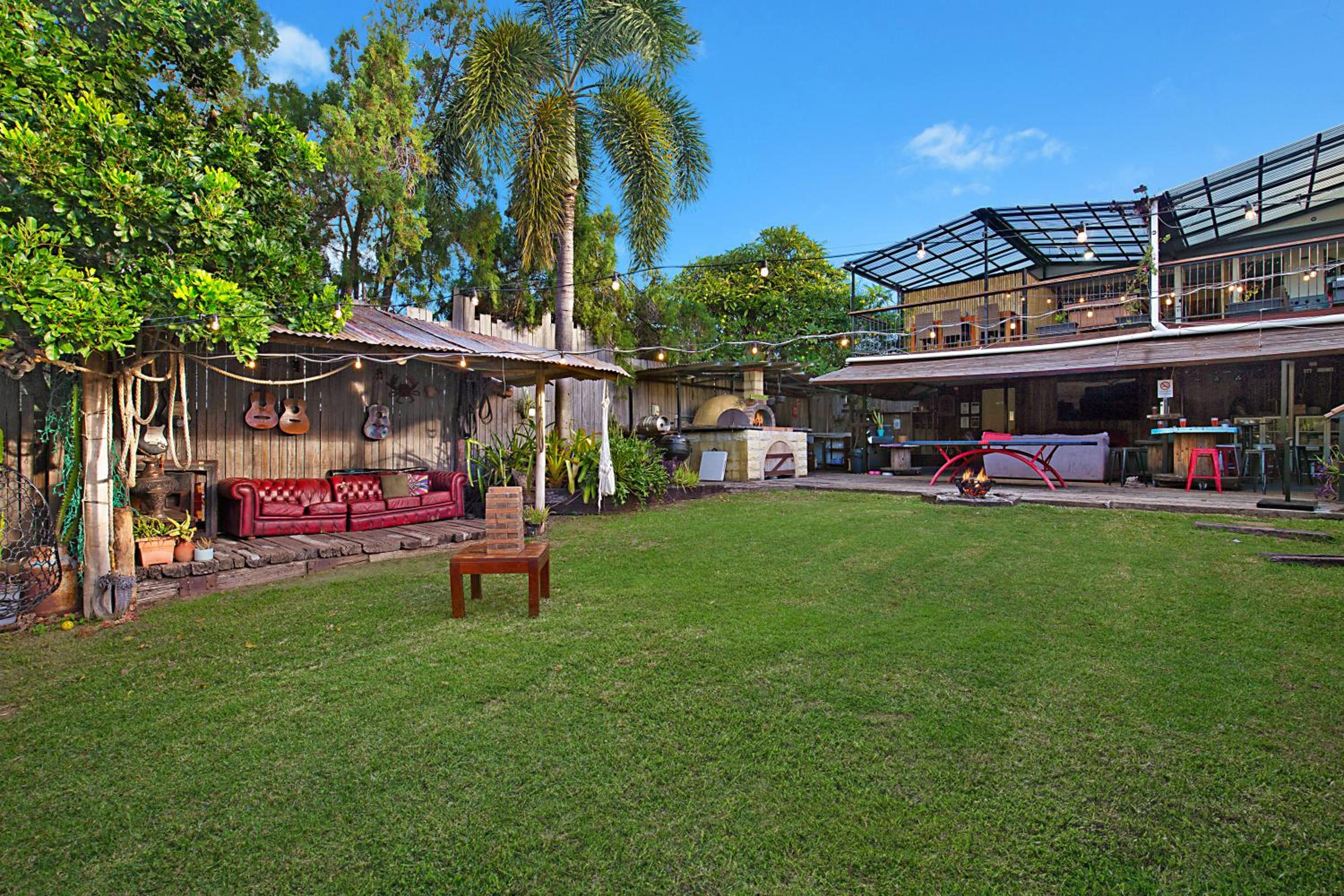Gladstone Backpackers