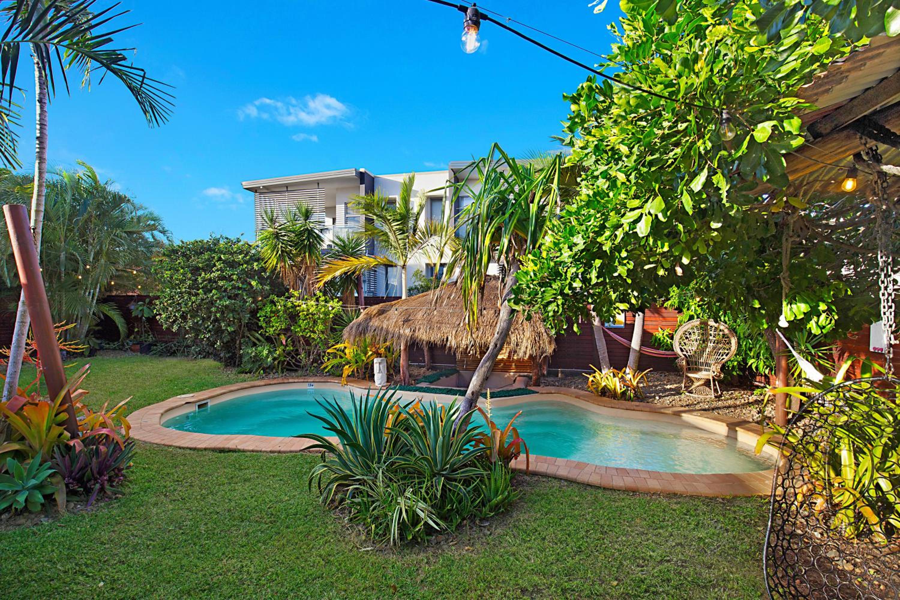 Gladstone Backpackers