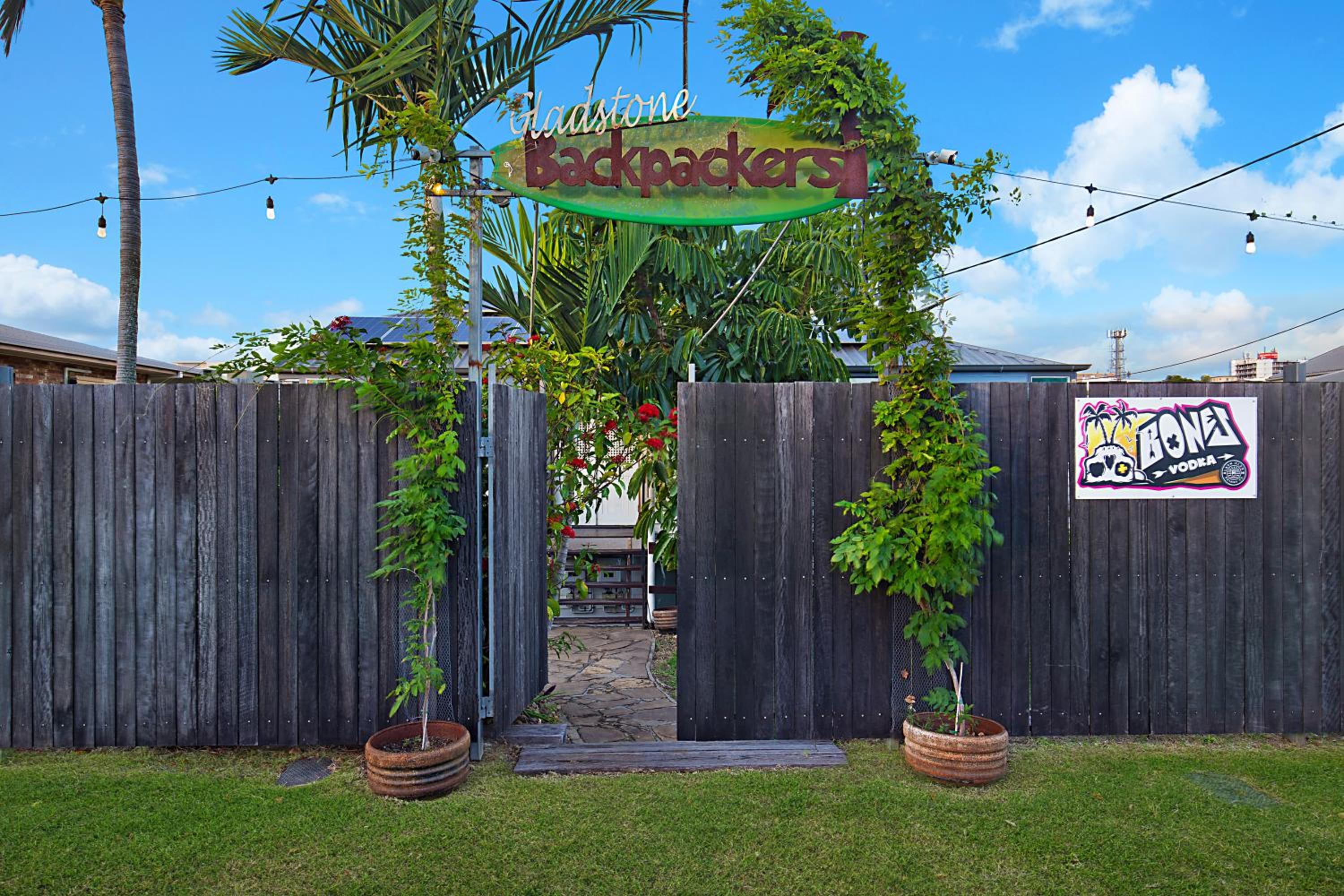 Gladstone Backpackers