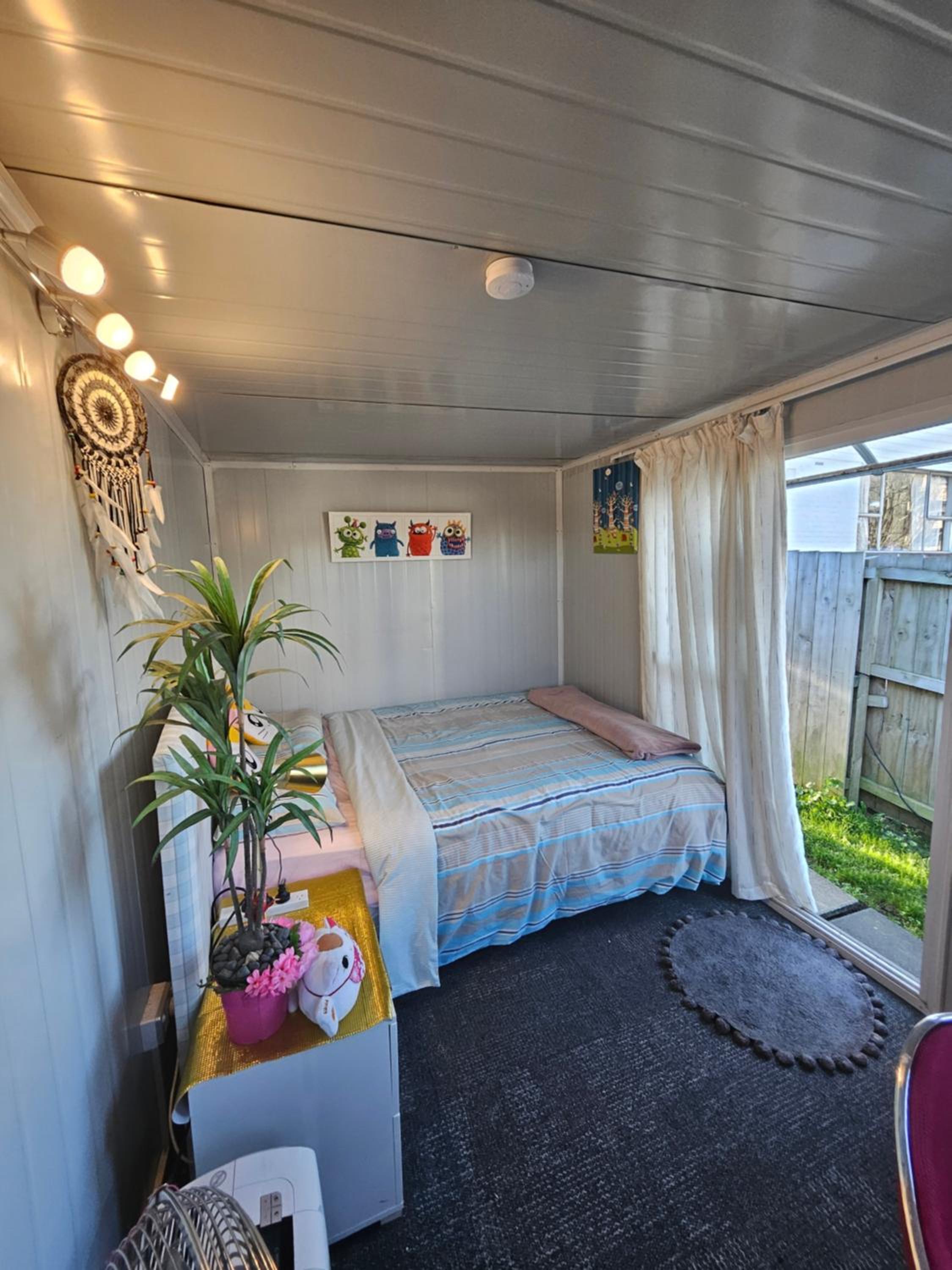 Photo 12
