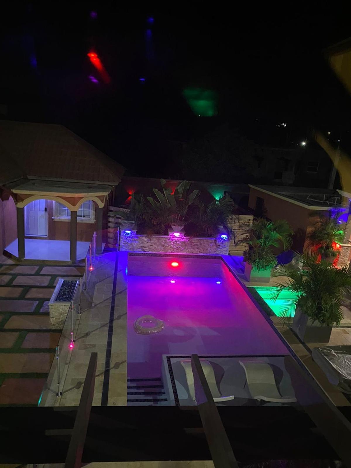 Summer Lyns Escape view 4