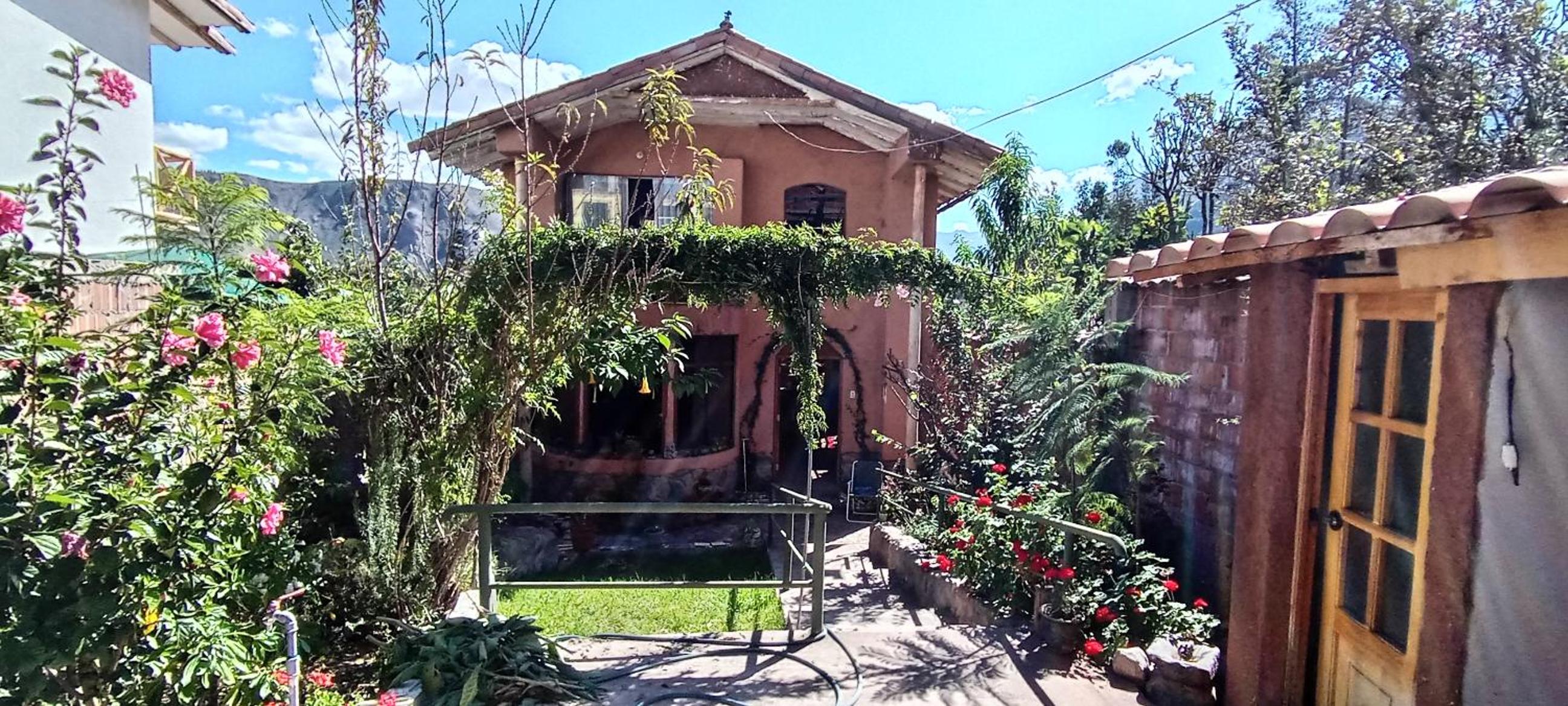 Casa De Las Flores Urubamba Valle view 2