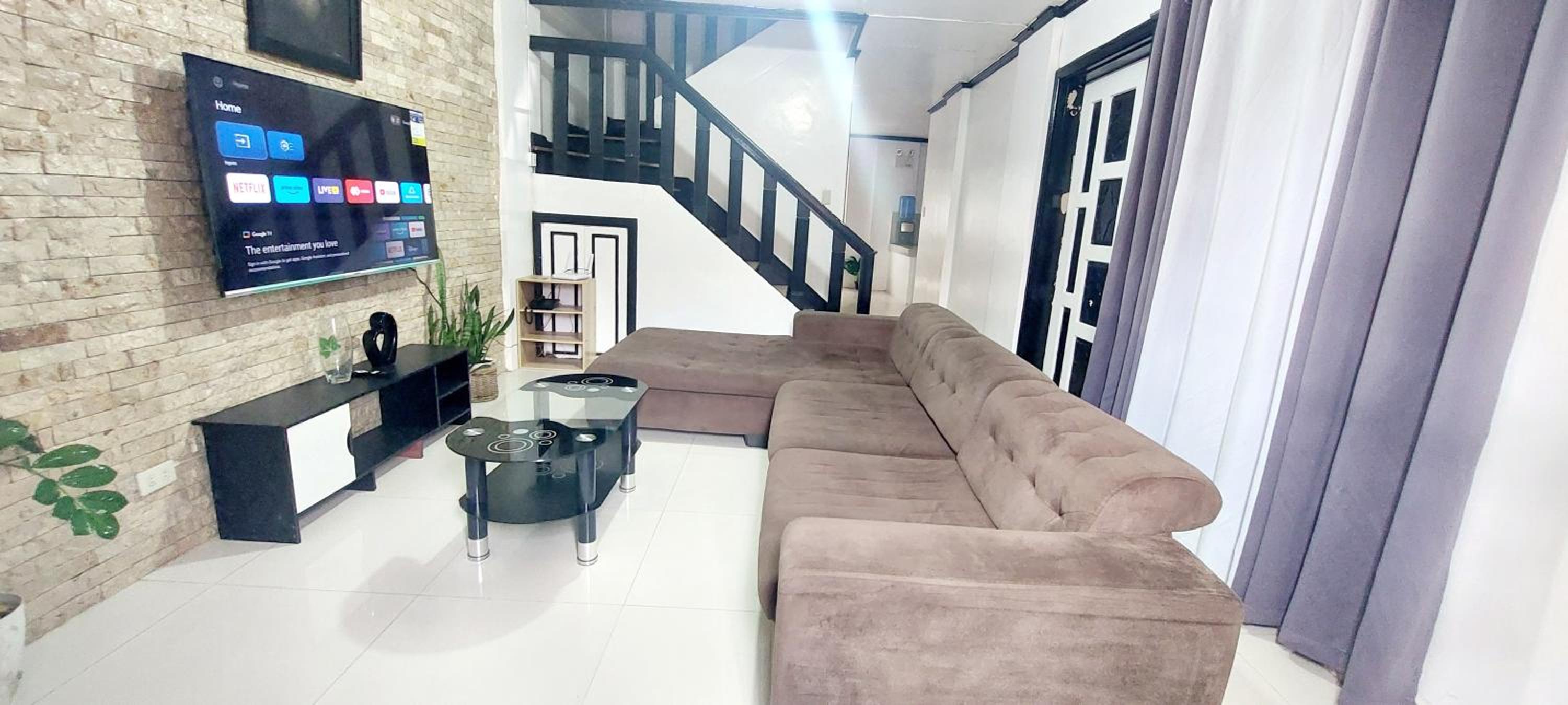 Chloe's Homestay - Baguio Spacious 3BR Corner Rowhouse for Family & Friends Getaways view 4