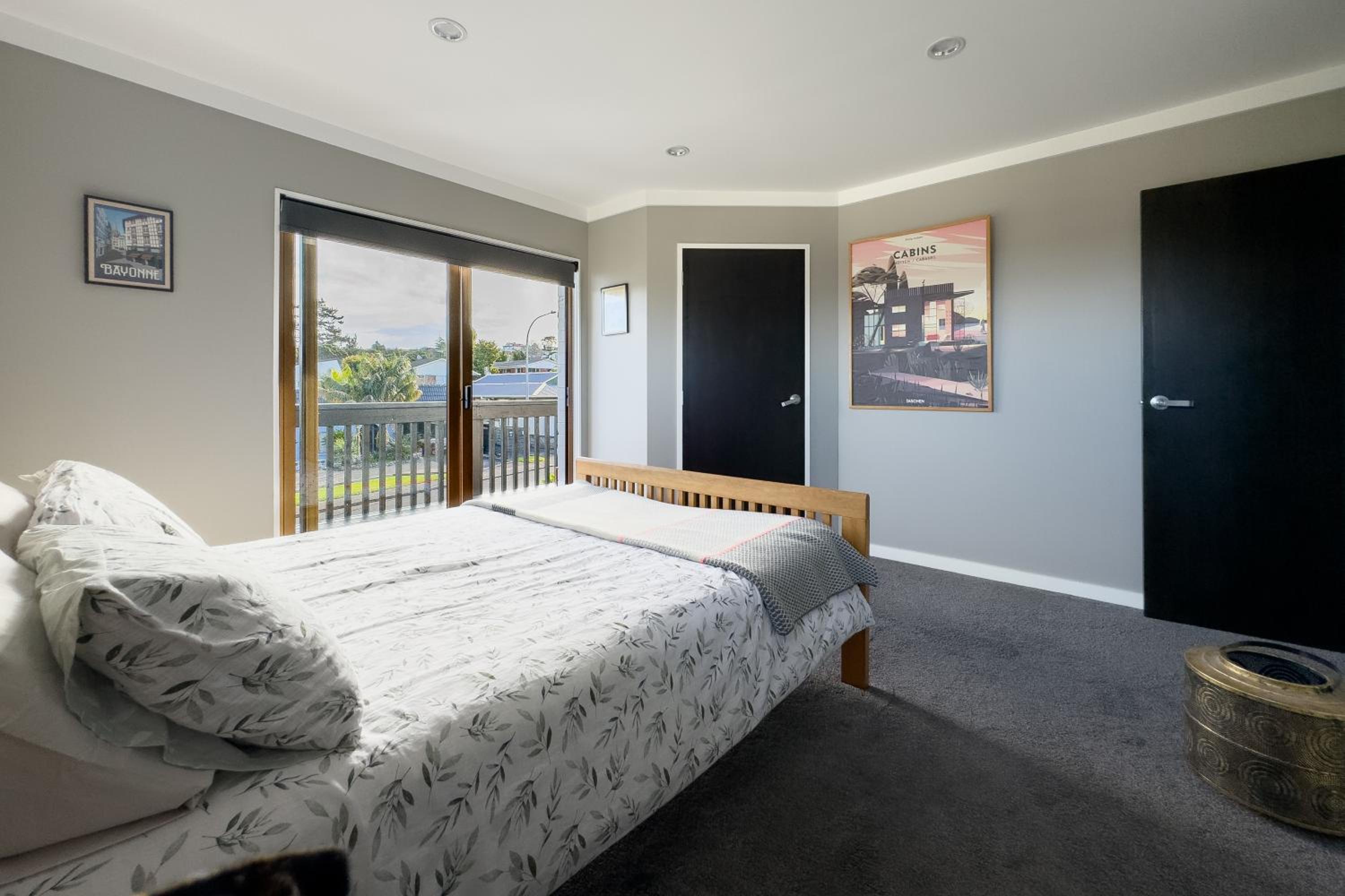 Elegant House Where you Call it Home in Northcote view 5