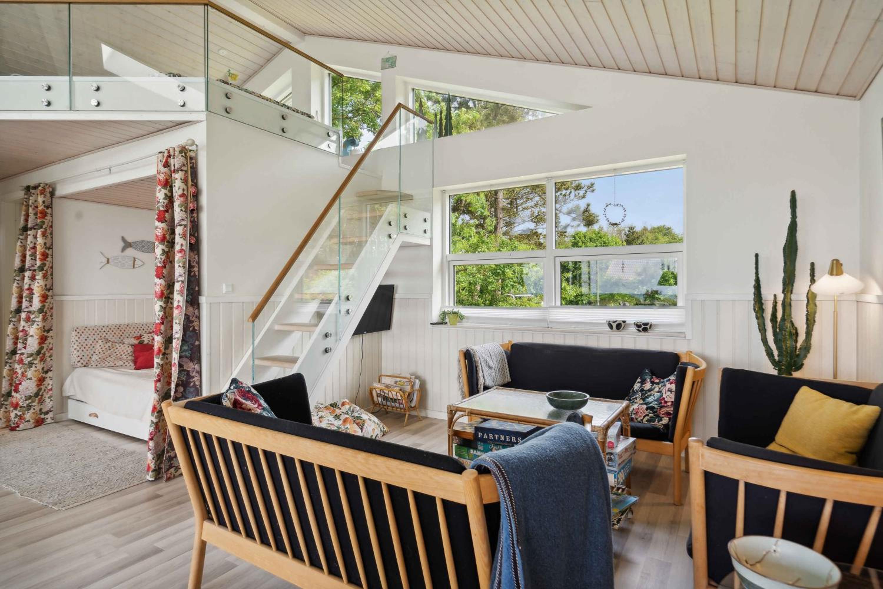 Fantastic Summer House With Sea View