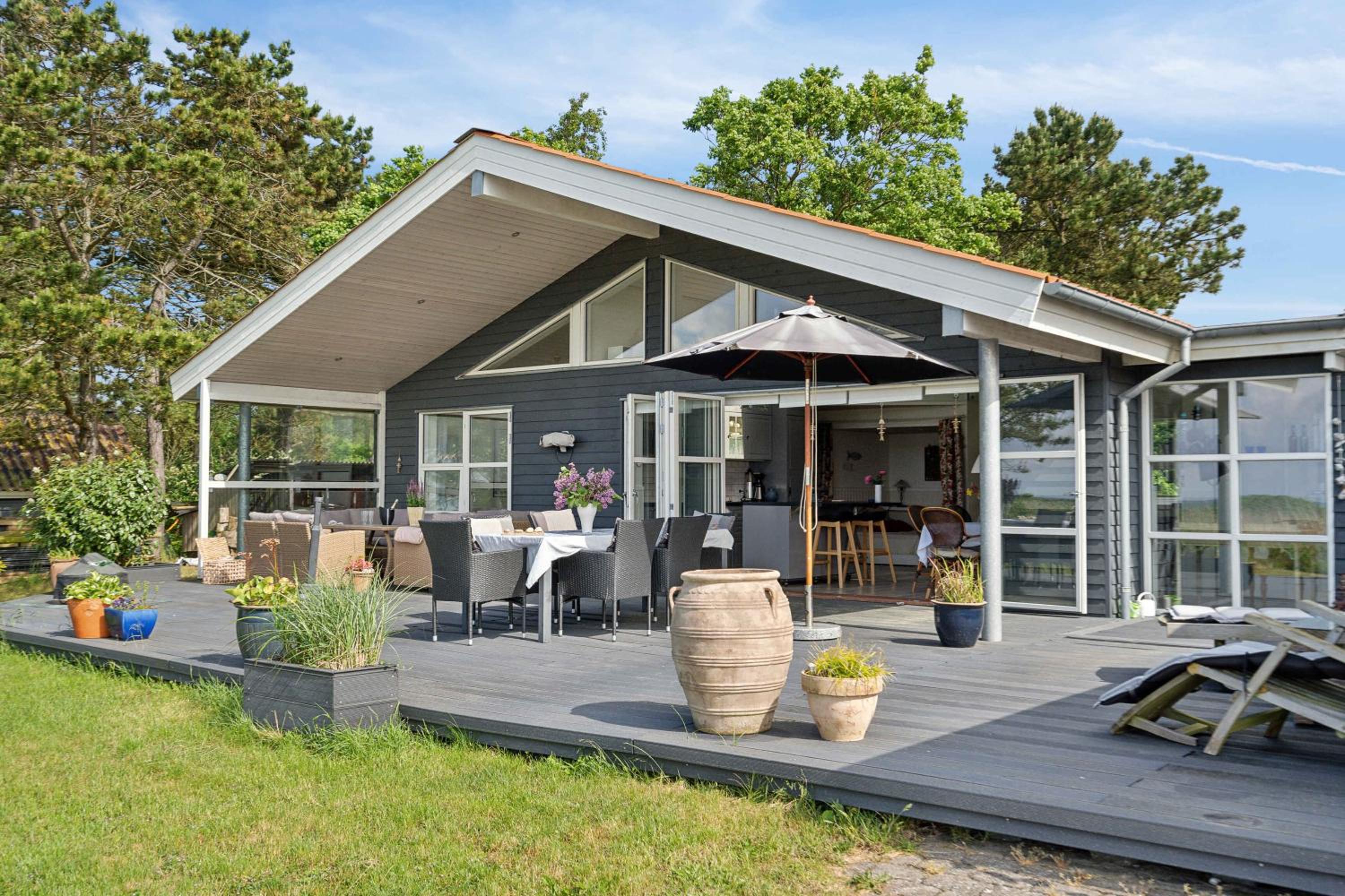 Fantastic Summer House With Sea View