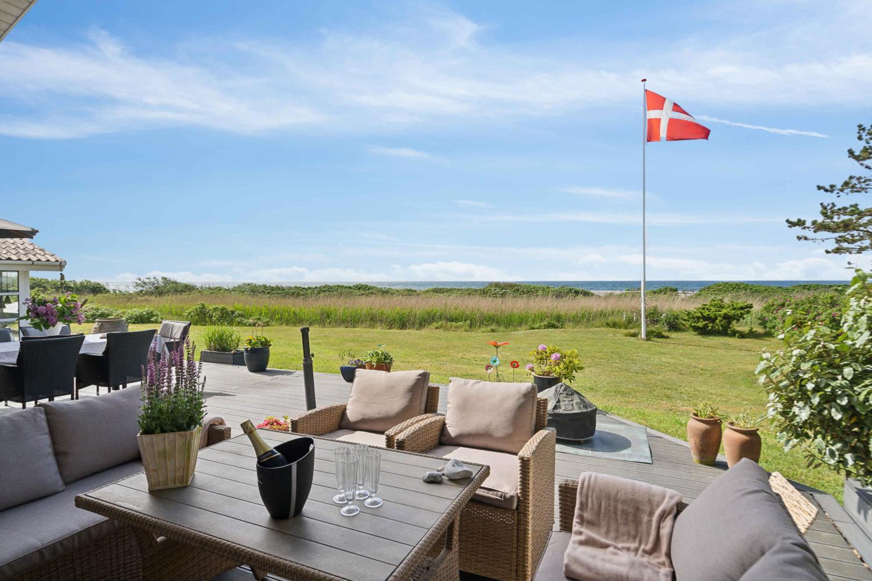 Fantastic Summer House With Sea View