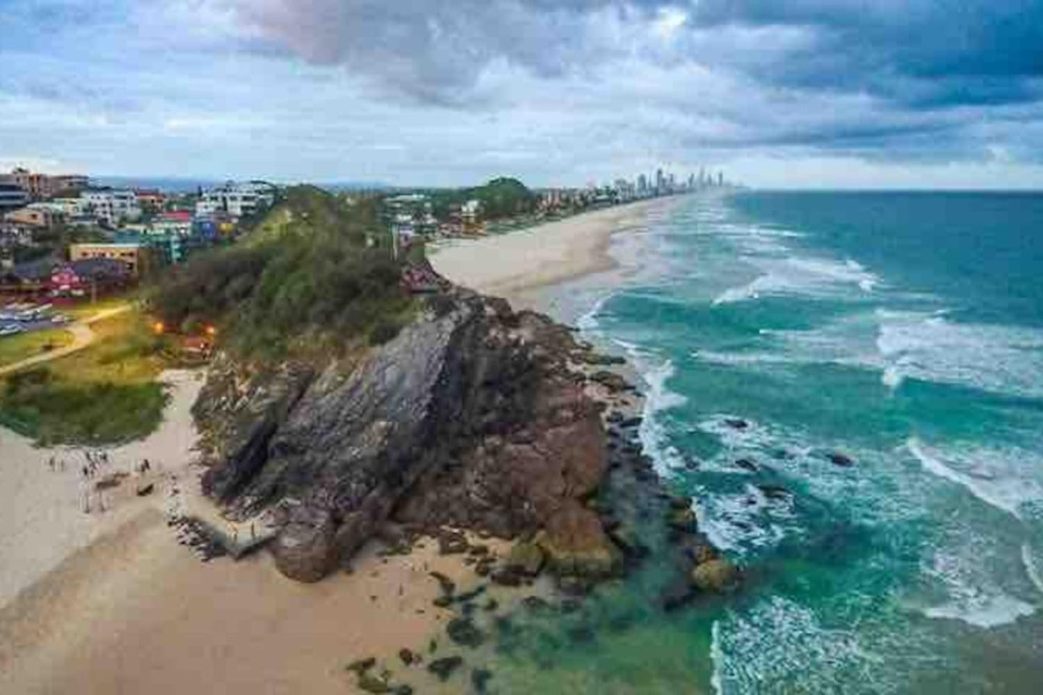 Burleigh Beach Escape