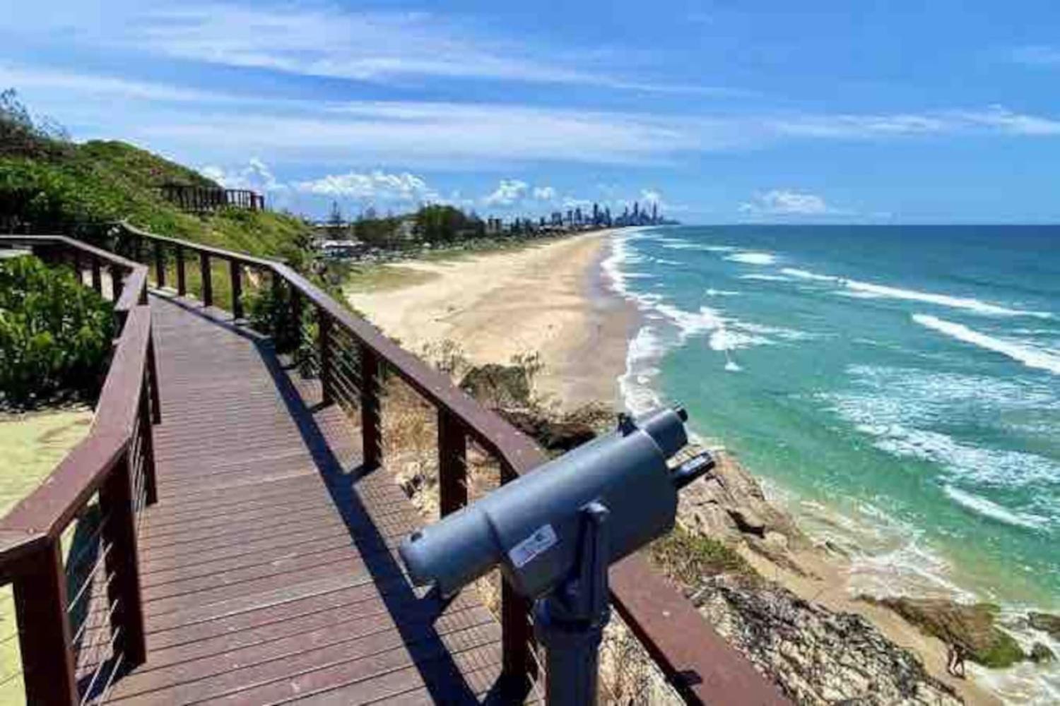 Burleigh Beach Escape