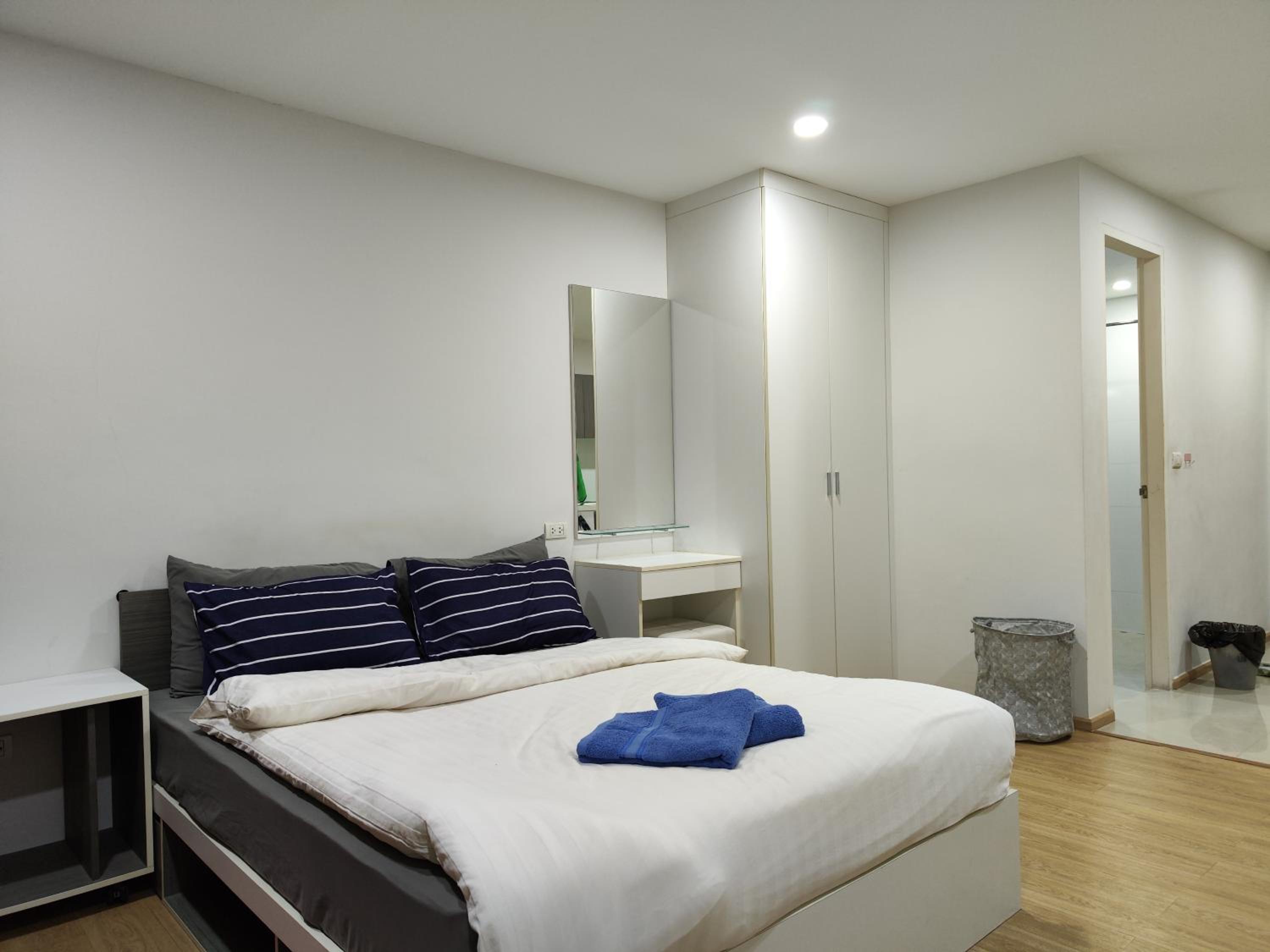 7 Floor - Mountain view Studio room at OZC near Kata beach