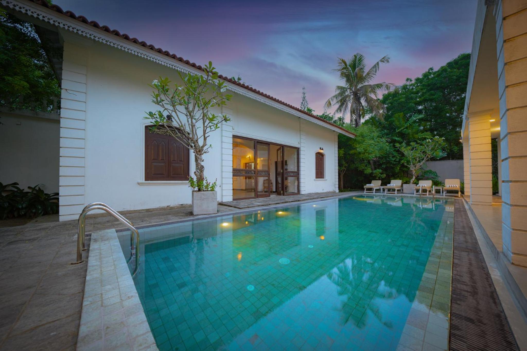 Idda Private Pool Villa with Staff - 80m to Beach view 3
