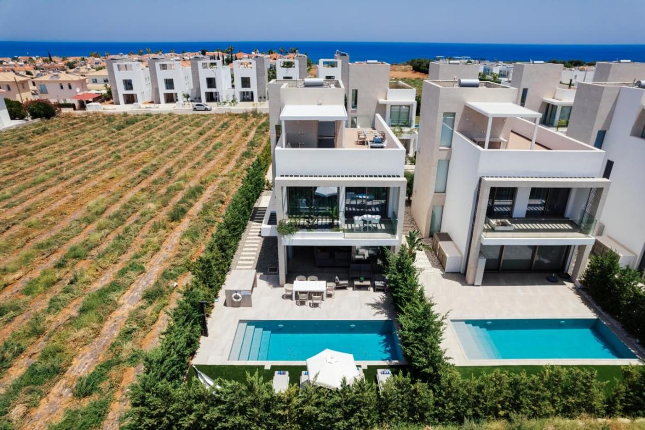Villa Arya