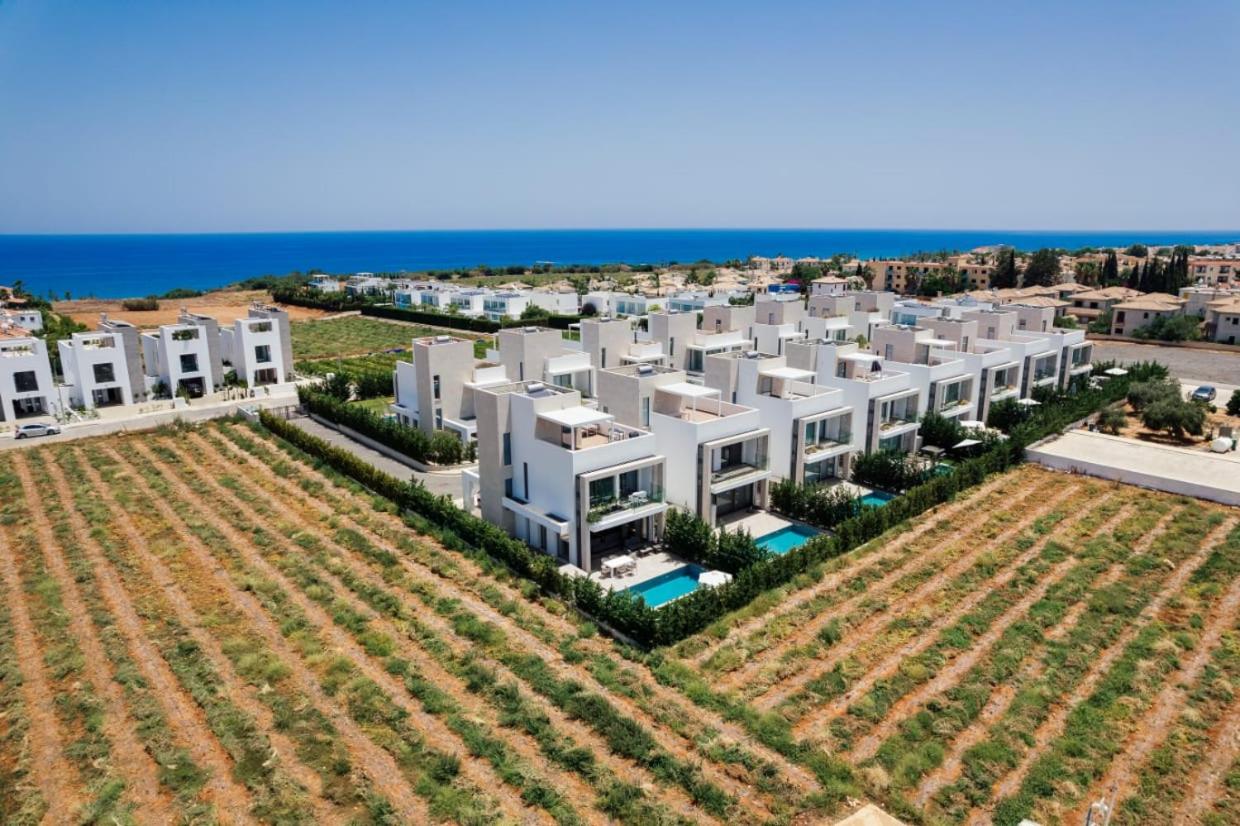 Villa Arya