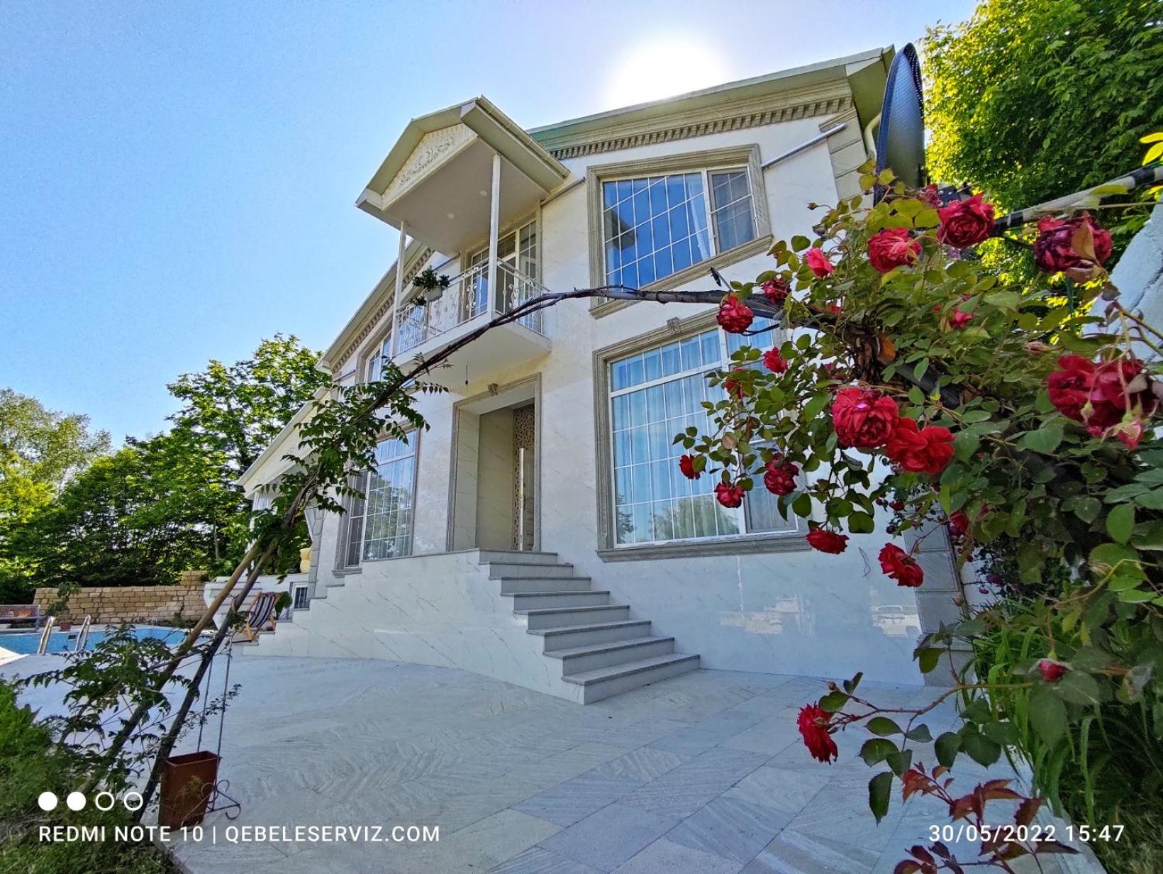 Peaceful Riverbank Villa SVDA