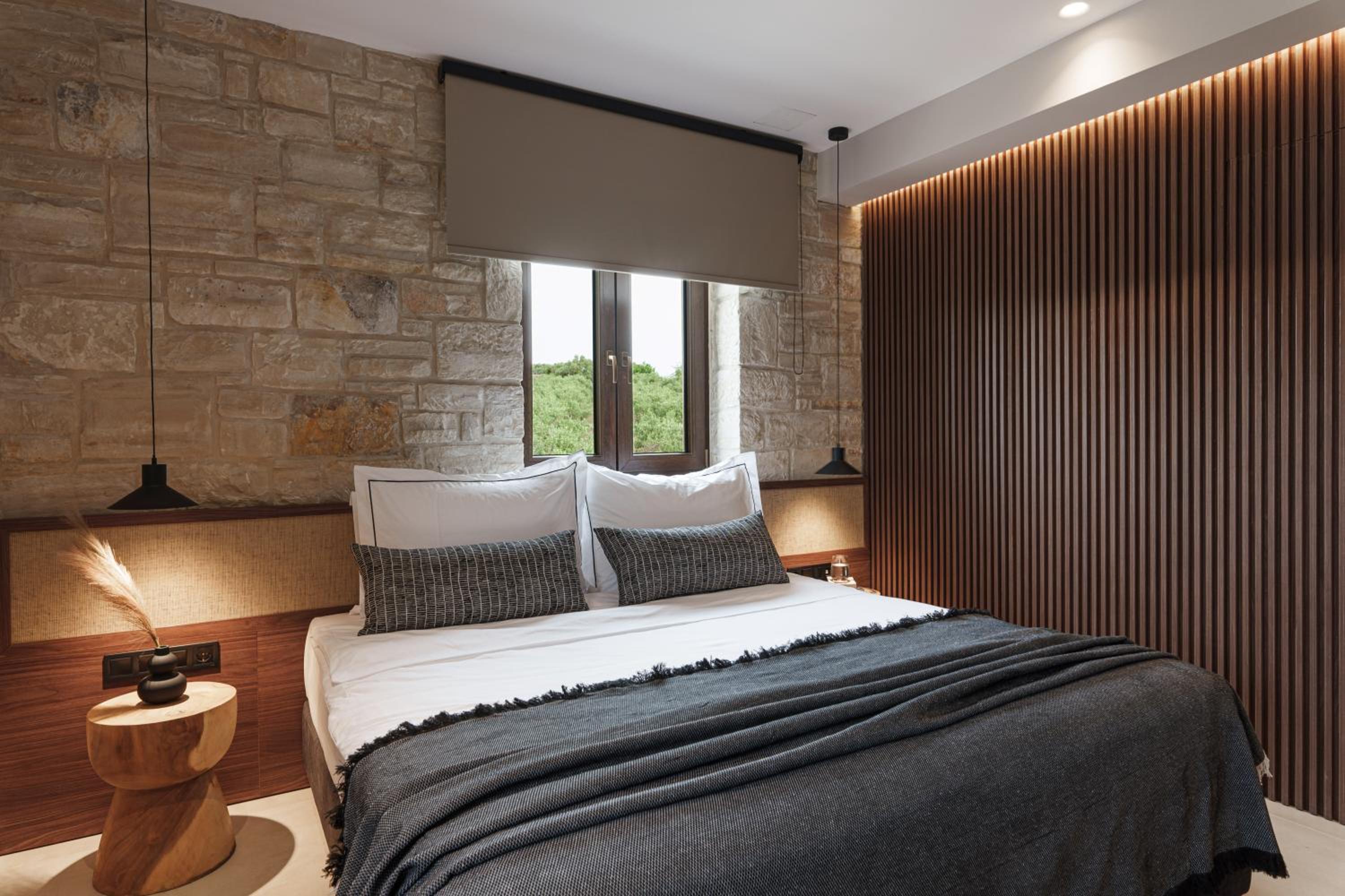 Viràn Villa, Serene Escape with Eco Pool & Spa Whirlpool, By ThinkVilla