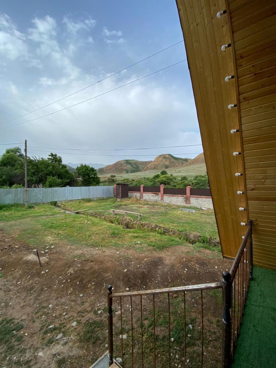 Photo 10