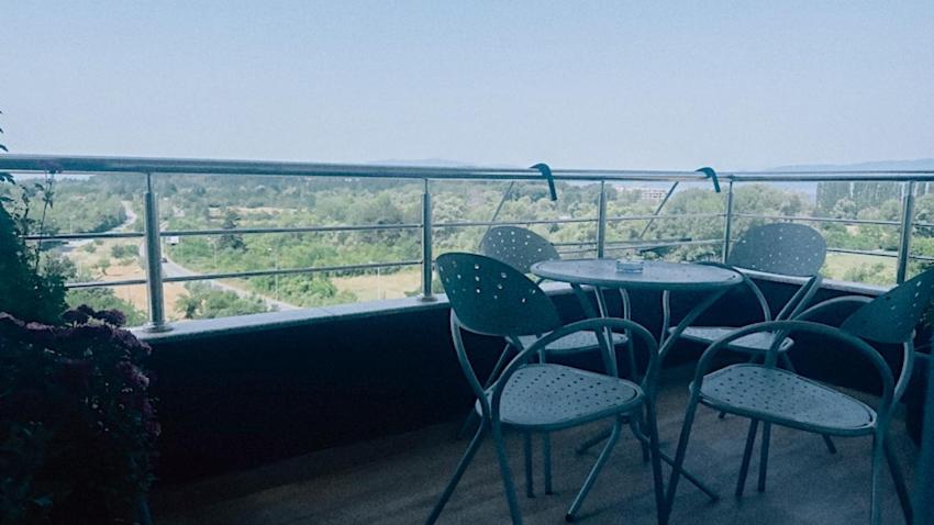 Alton Apartment