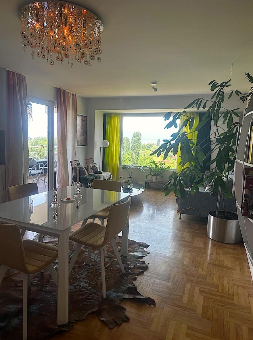 Alton Apartment