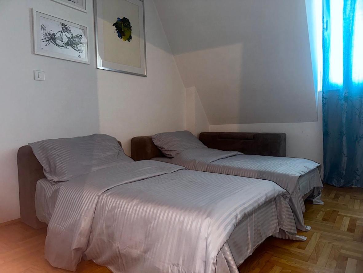 Alton Apartment