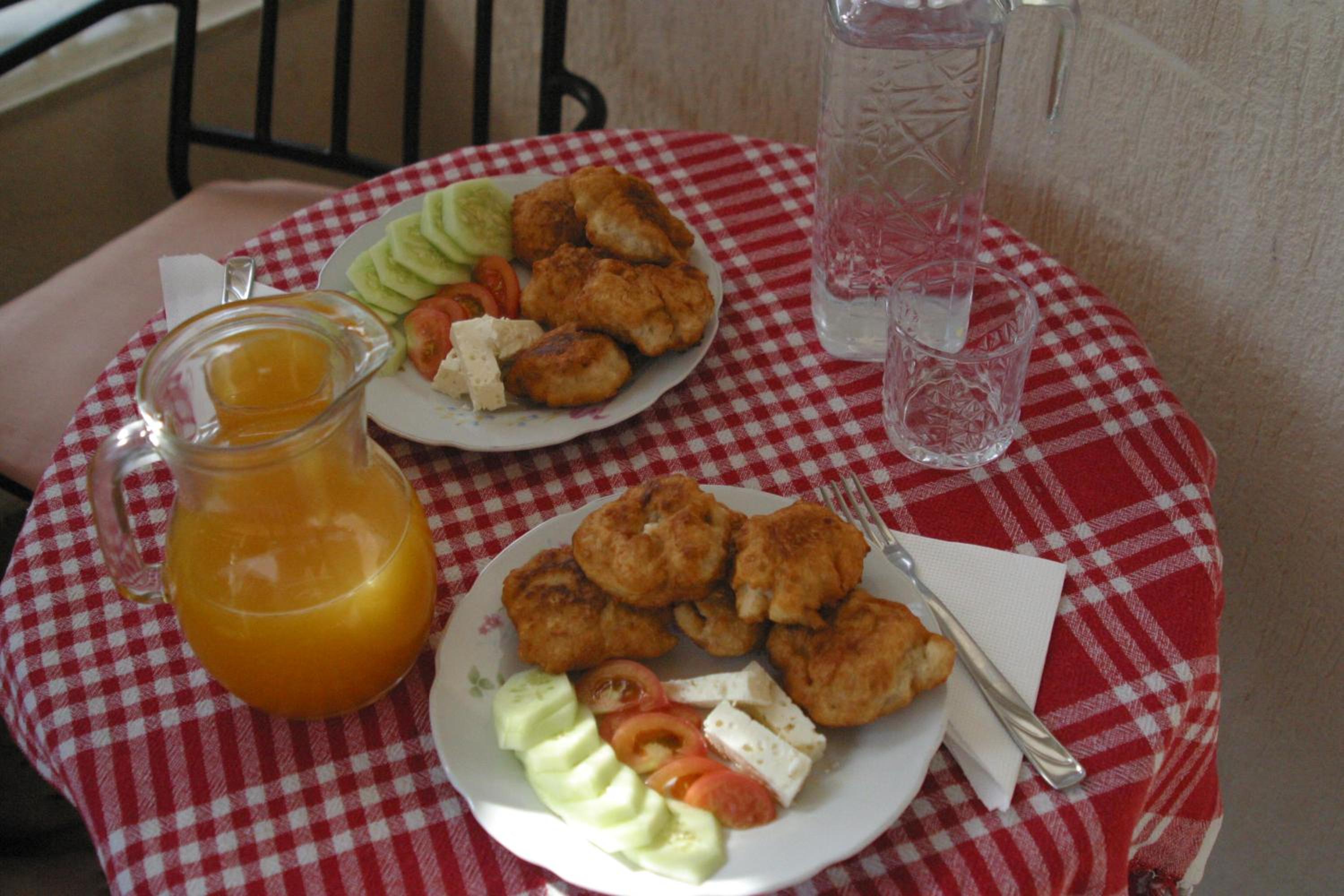 Villa Berat - View of Berat Castle & Traditional Breakfast