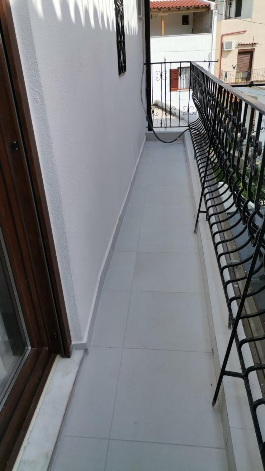 Comfortable and cozy house near beach and center view 5