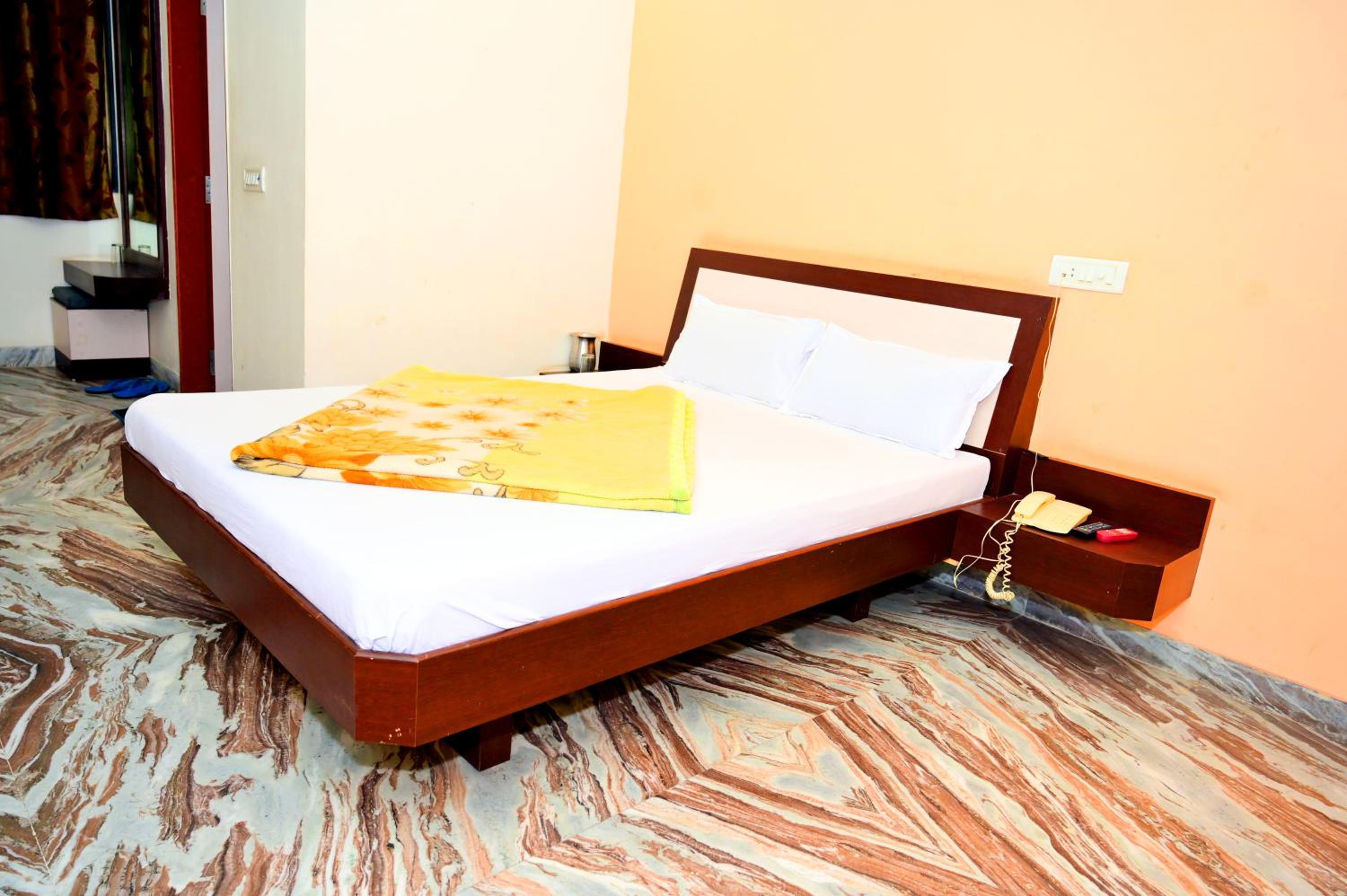 HOTEL BAGARIA PALACE