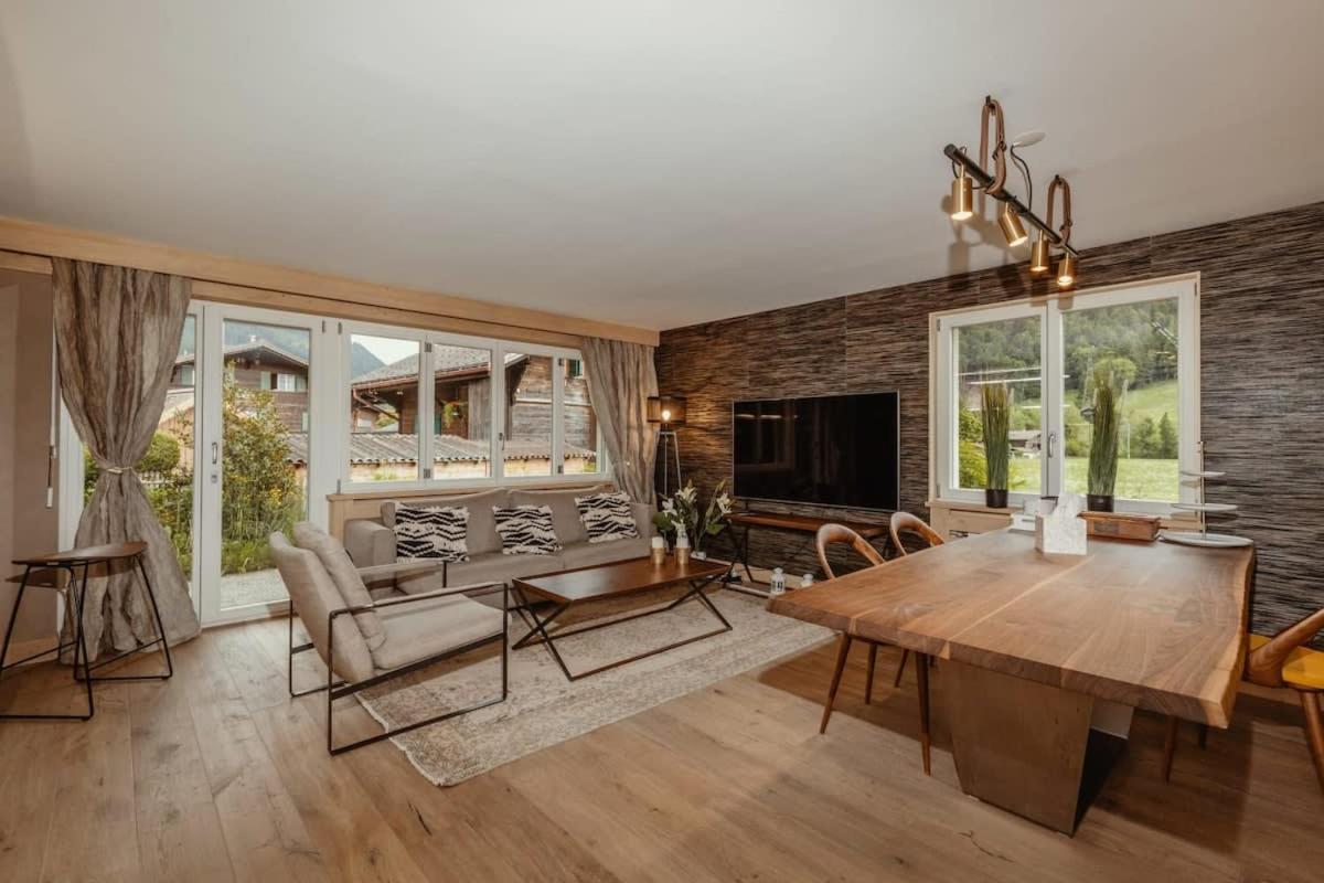 Gstaad Luxurious flat with terrace stunning views