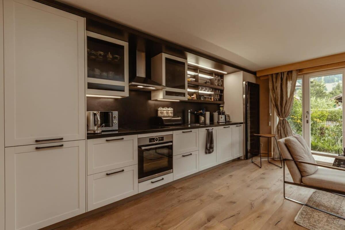 Gstaad Luxurious flat with terrace stunning views